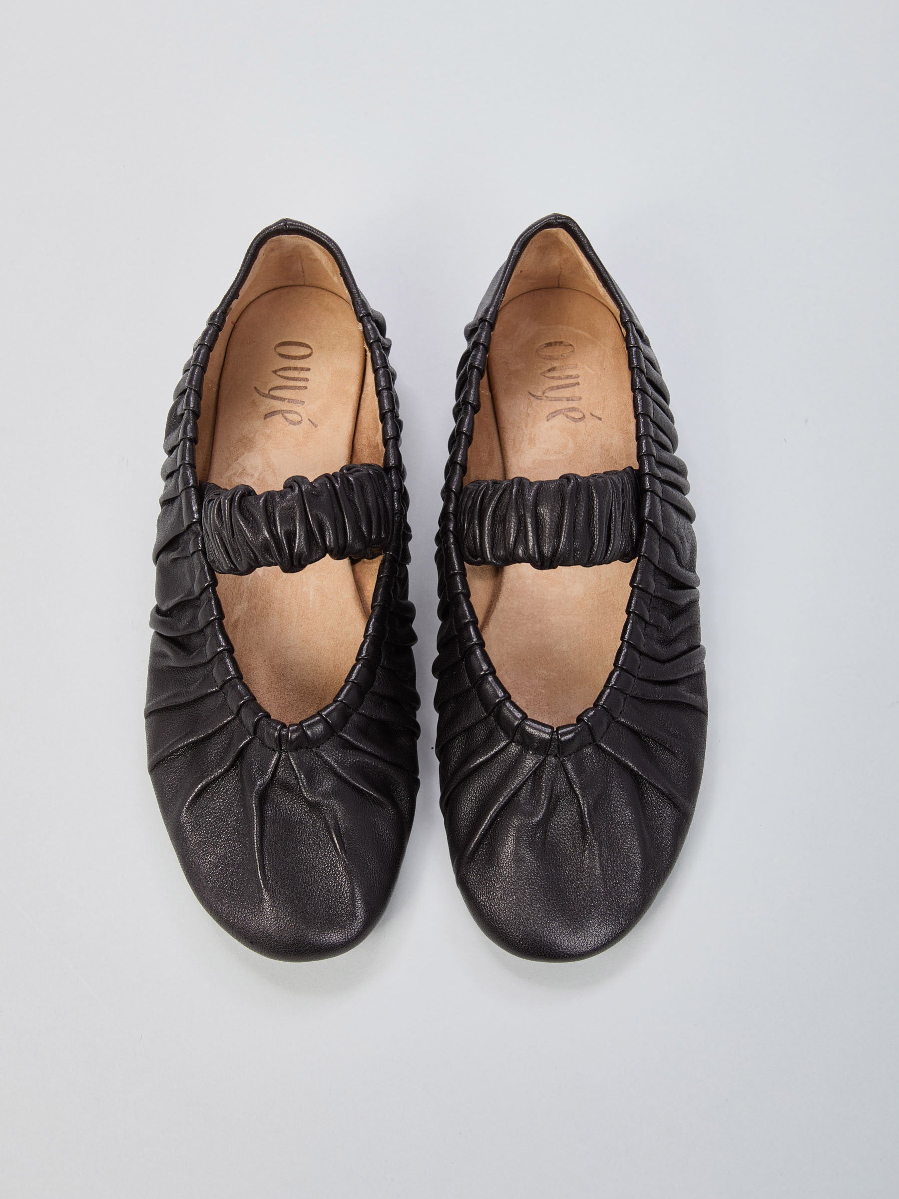 Ovyé - Ballerina in pelle arricciata con elastico sul collo piede