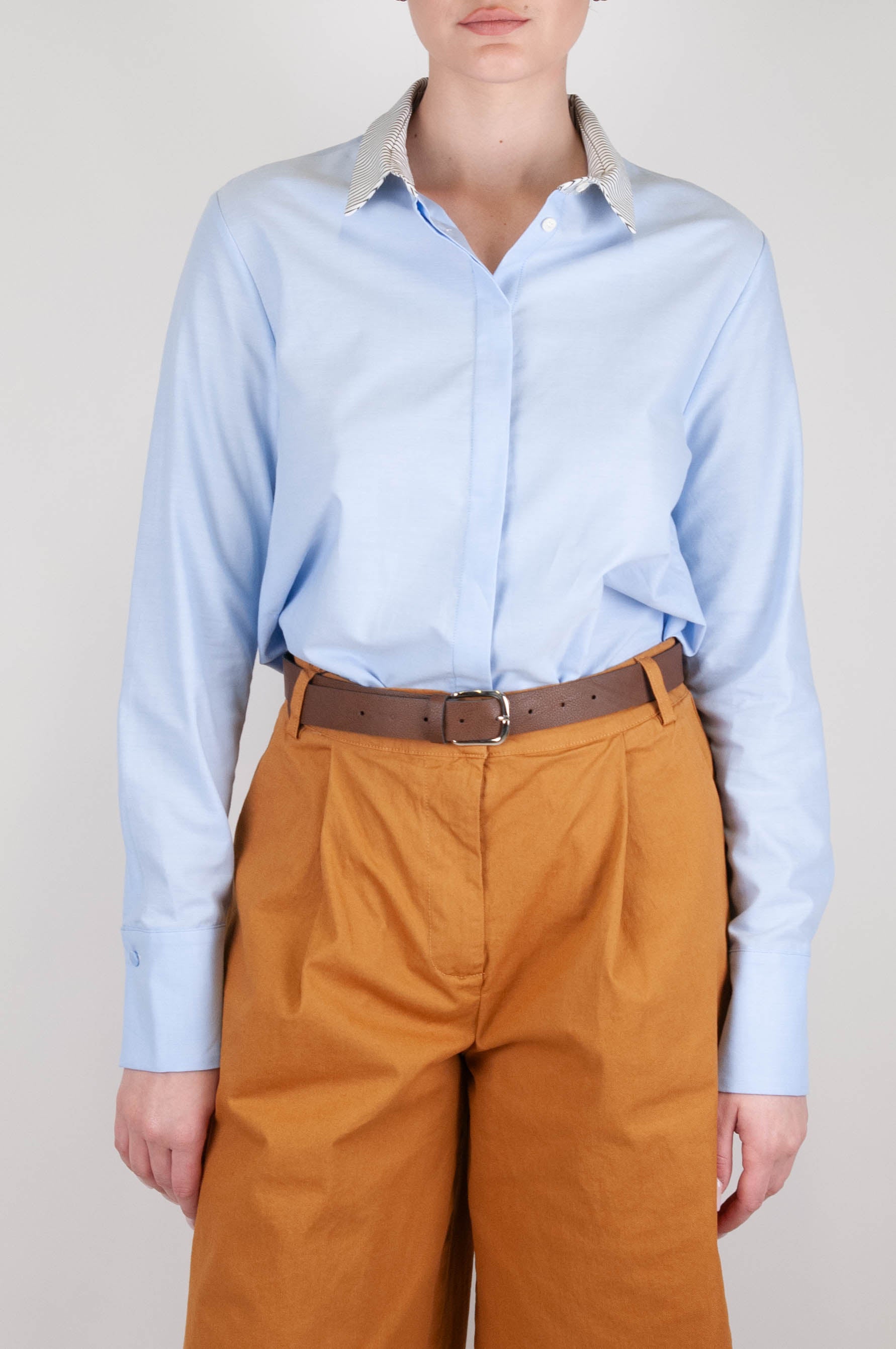 Tension in - Solid color shirt with contrasting patterned collar