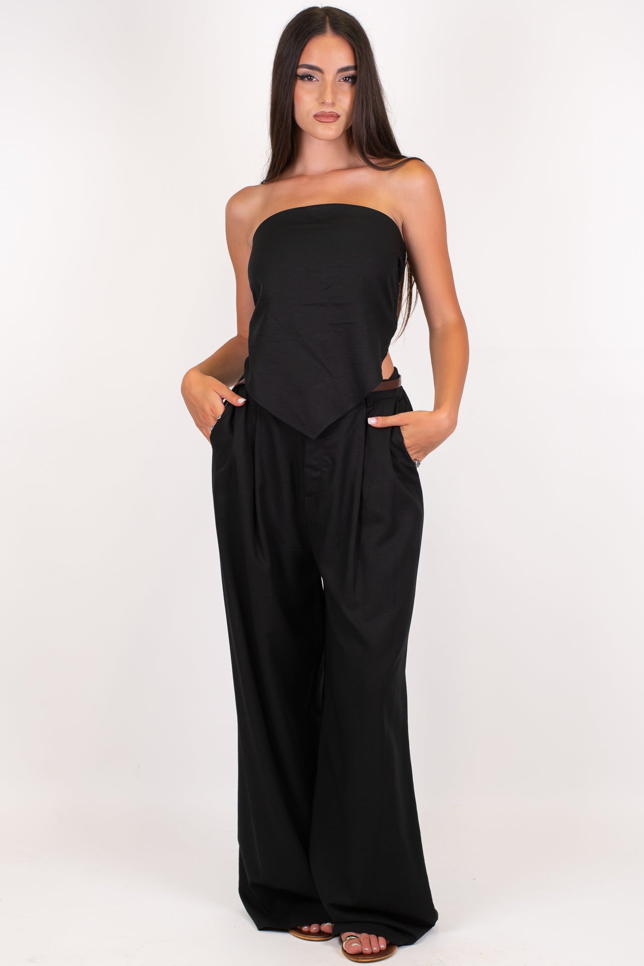Haveone - Coordinato in misto lino con top a fascia allaccio sul retro e pantalone palazzo con pinces ed elastico sul retro