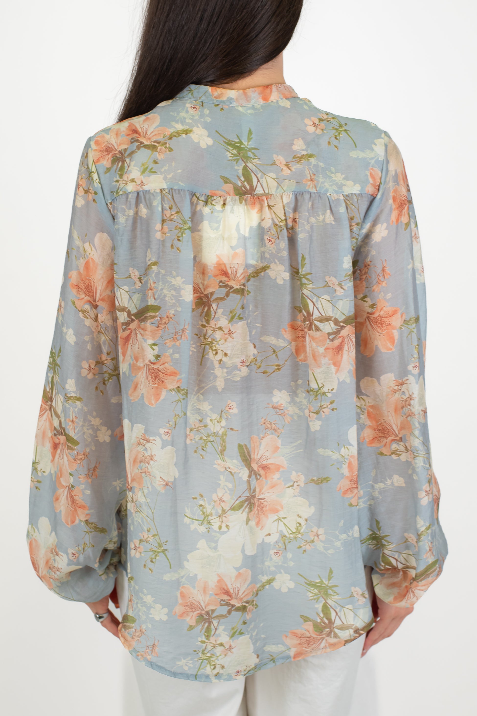 Tensione in - Camicia fantasia floreale in mussola di cotone con collo coreano e laccio
