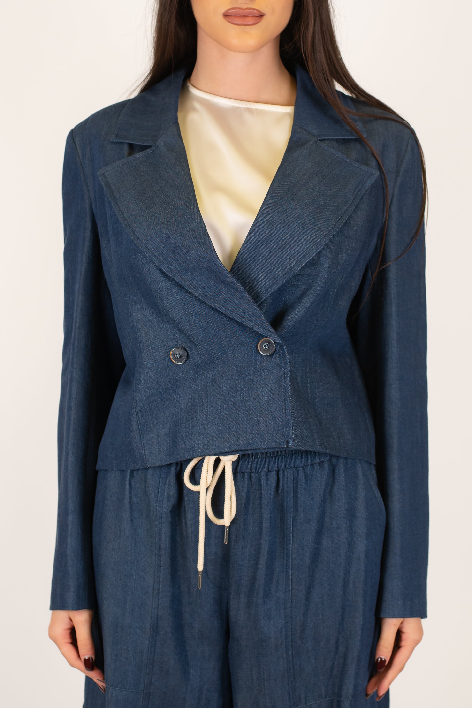 Tensione in - Giacca crop doppiopetto in lyocell effetto denim