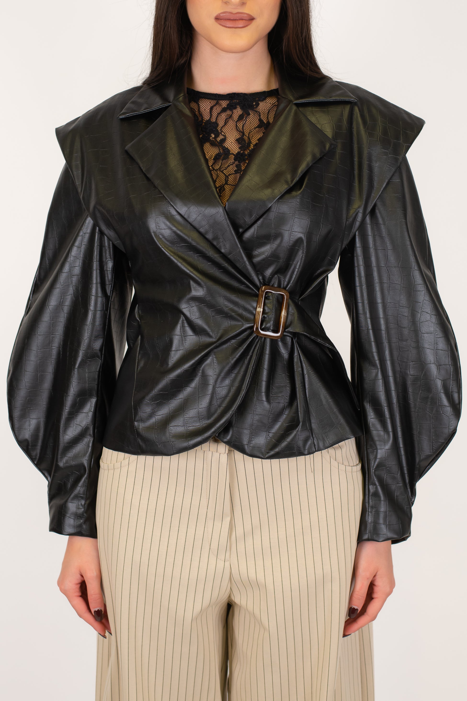 Dixie - Giacca in ecopelle con spalline e chiusura asimmetrica con cintura