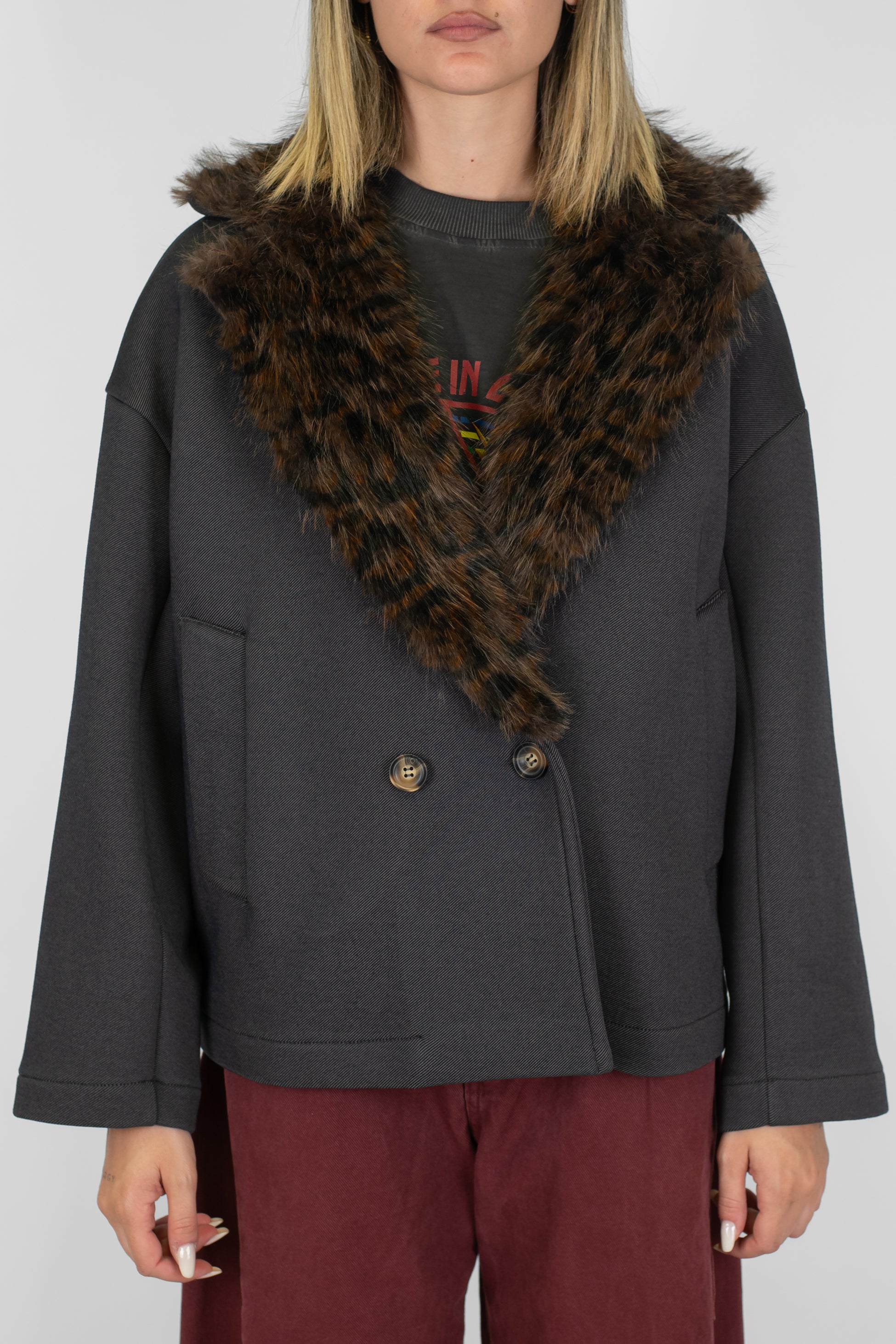 Tensione in - Cappetta doppiopetto in neoprene con collo in ecopelliccia