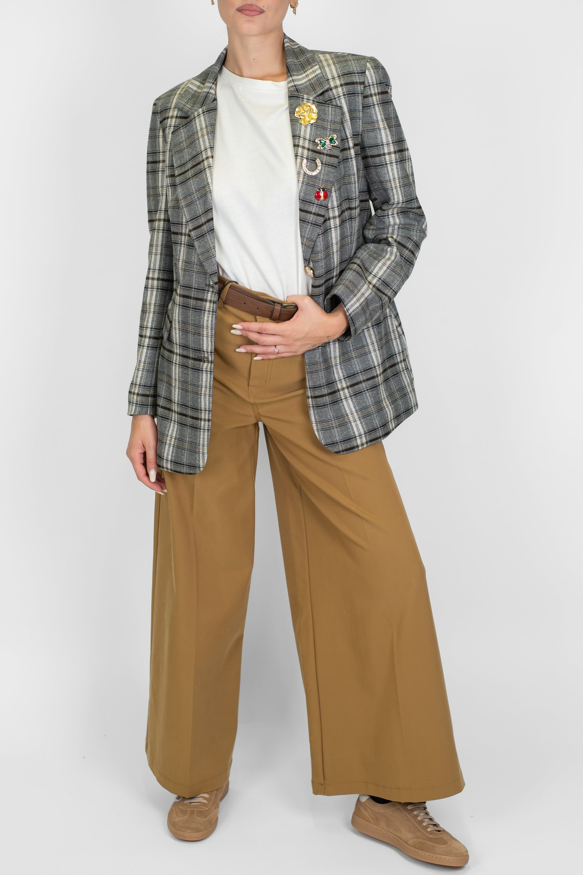 Tensione in - Pantalone palazzo con tasconi sul retro