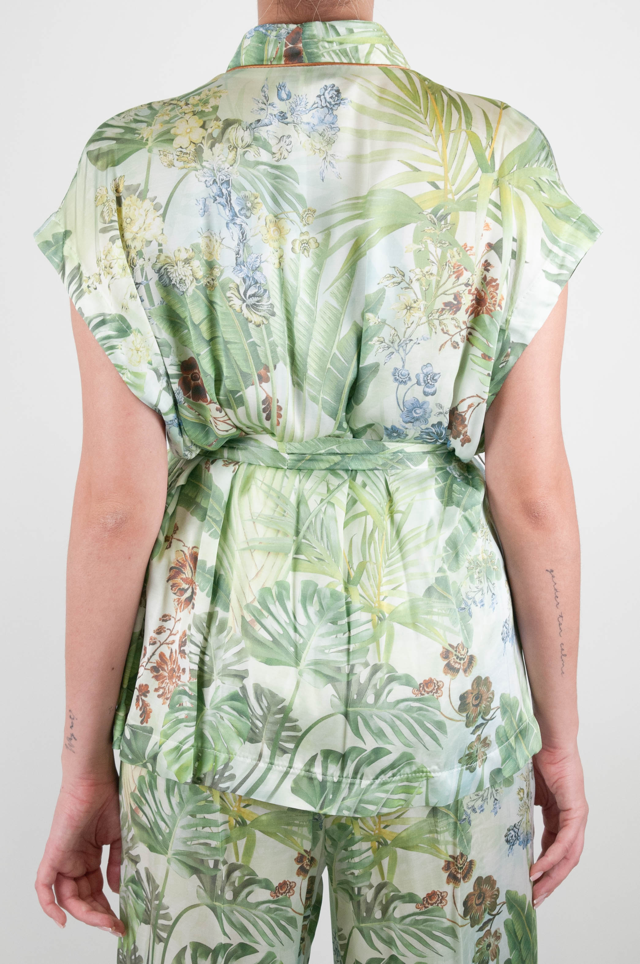 Maryley - Kimono mezza manica fantasia natura astratta in viscosa con profilo a contrasto
