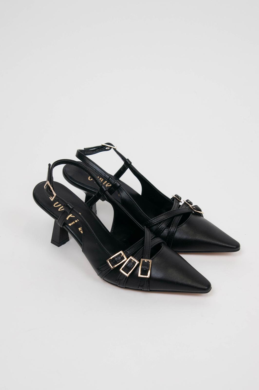 Ovyé - Pointed toe leather slingback with straps
