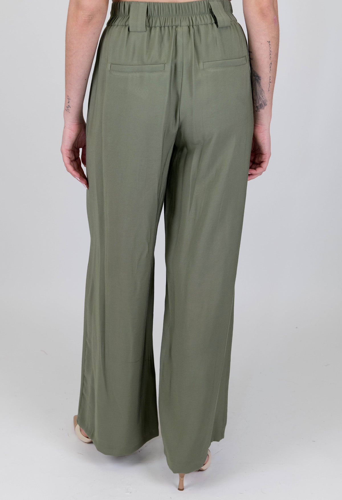 Tensione in - Coordinato gilet e pantalone palazzo