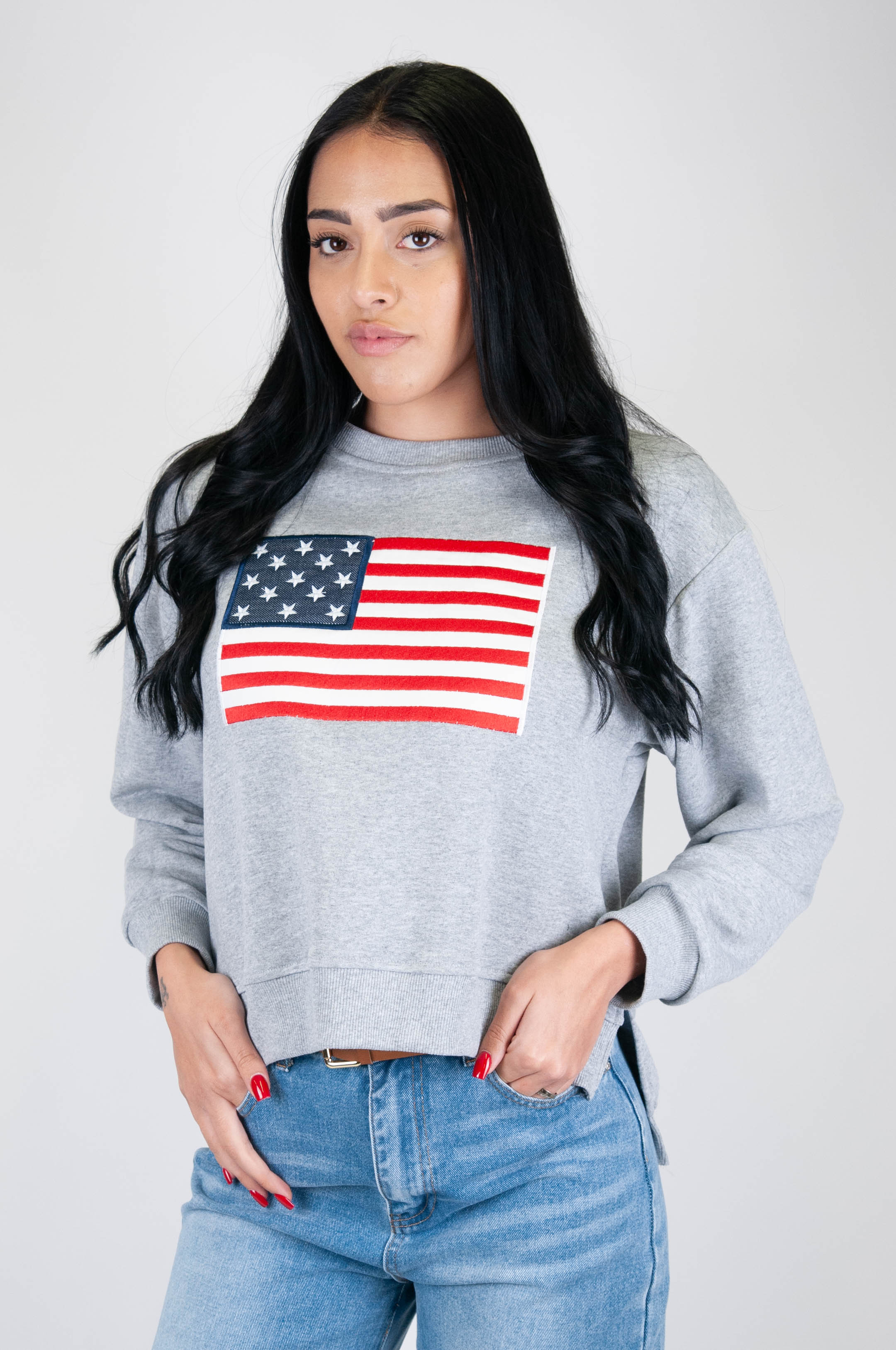 Tension in - Crew-neck sweatshirt with American flag embroidered patch