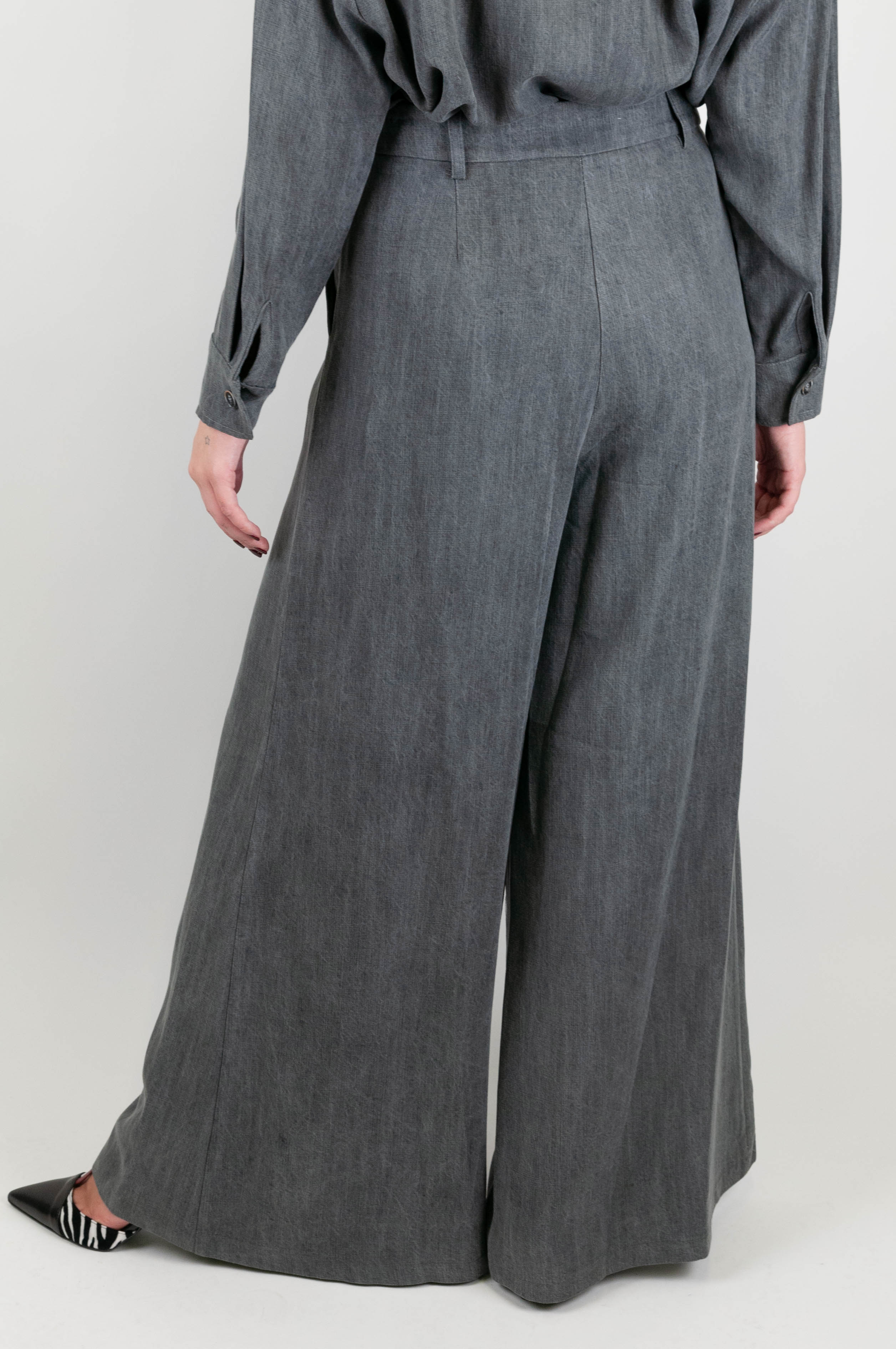 Tensione in - Pantalone palazzo in tencell con effetto denim