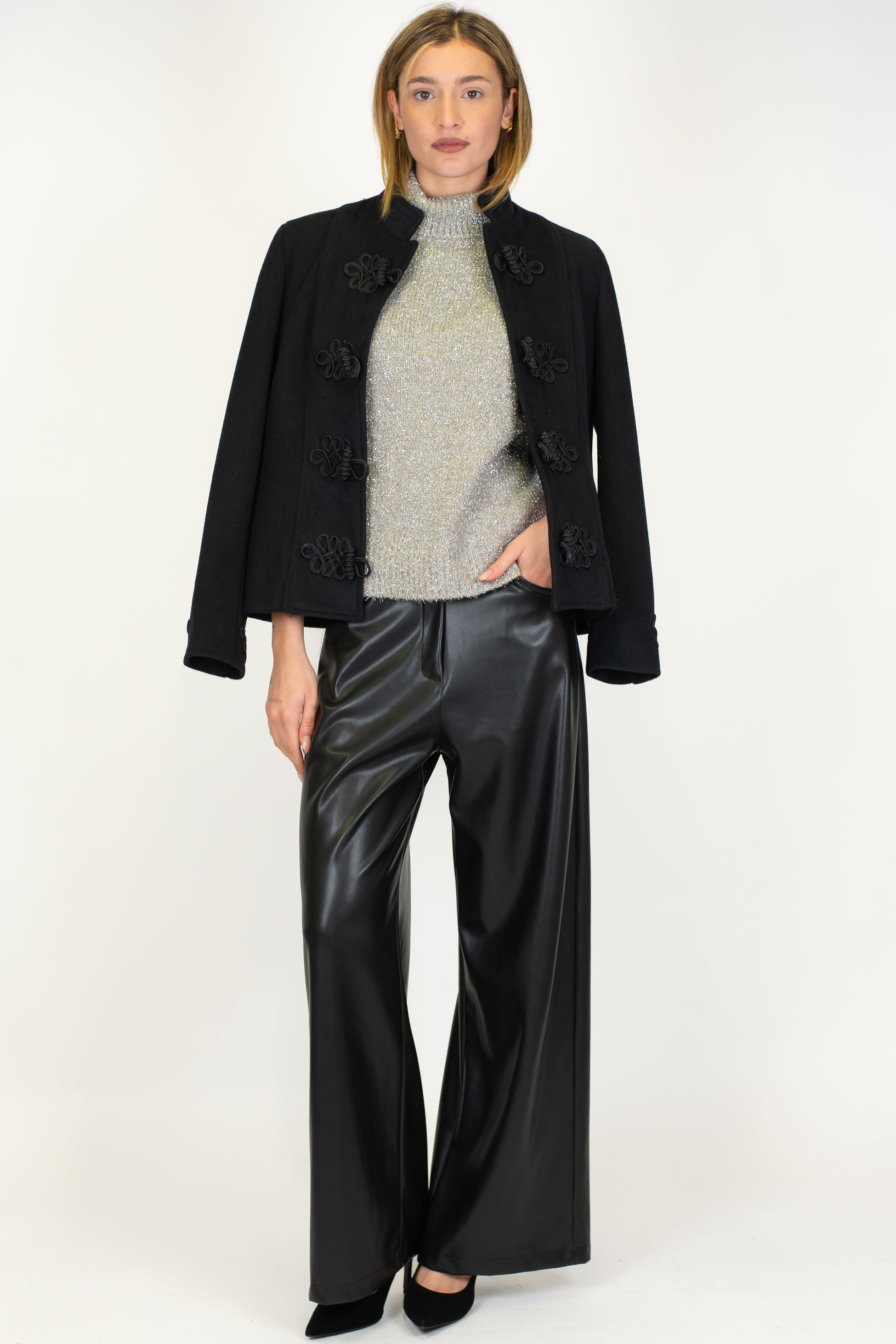 Tensione in - Pantalone palazzo in ecopelle modello Giusi con tasconi posteriori