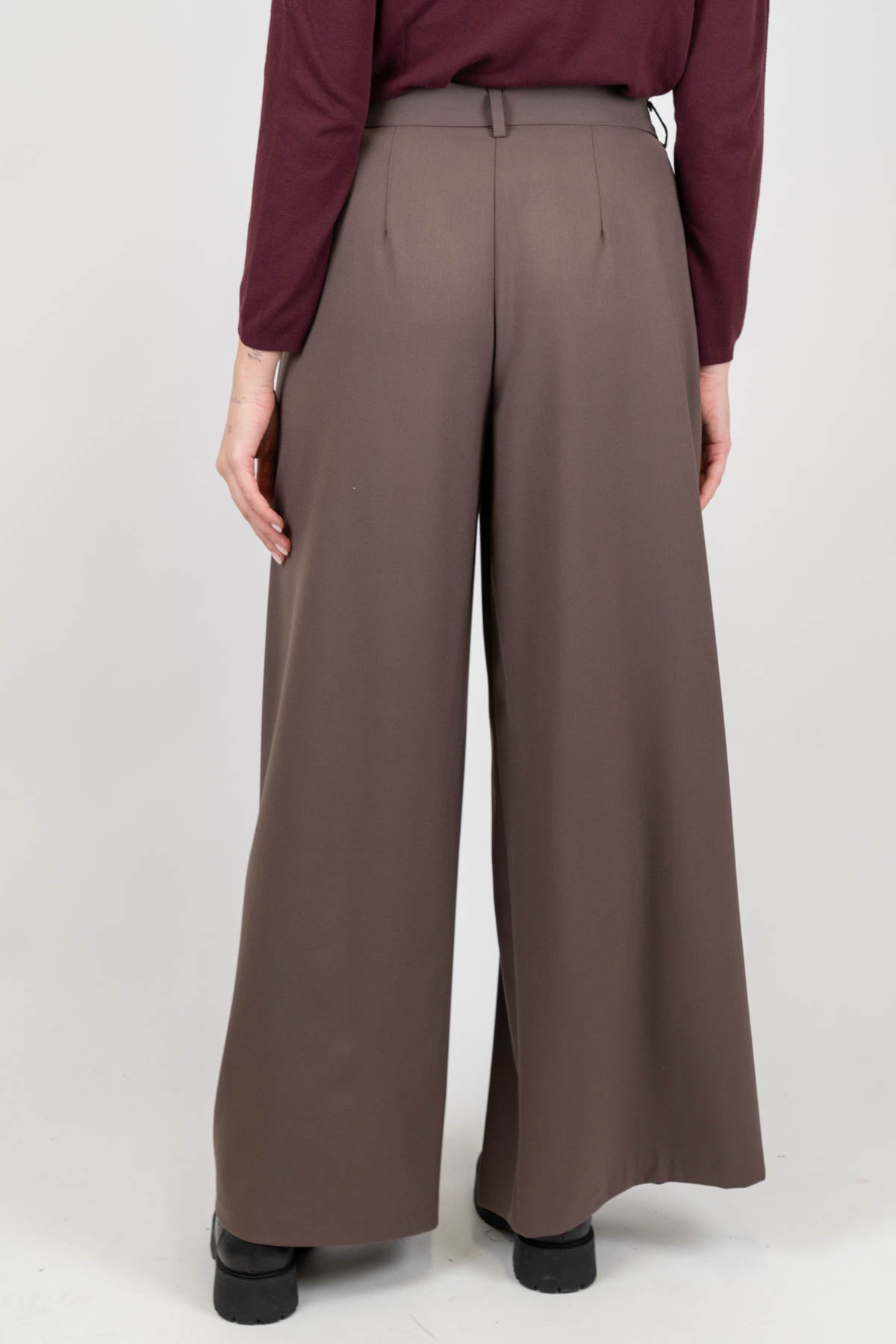 Tensione in - Pantalone palazzo con pinces