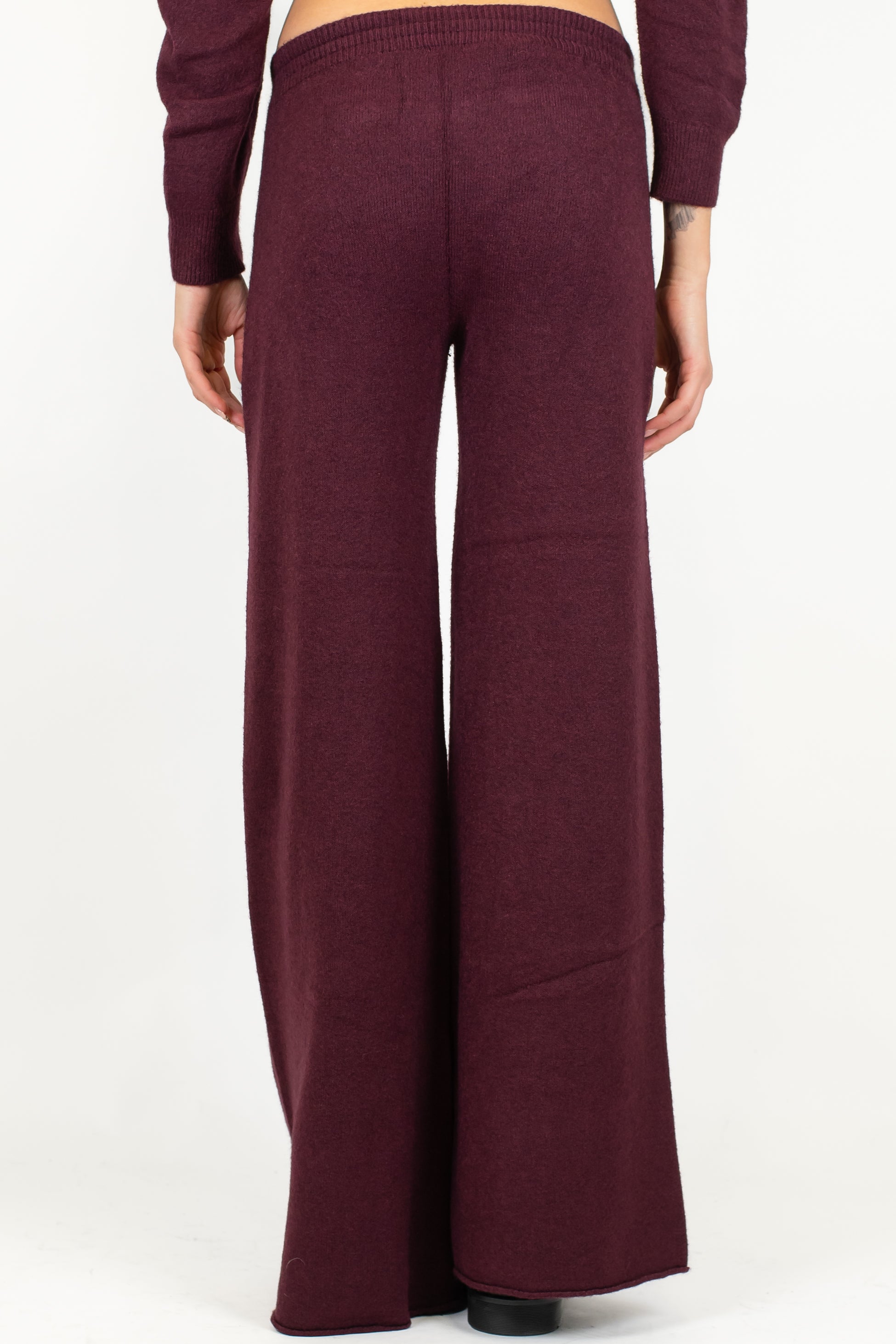 Haveone - Coordinato maglia scollo v e pantalone palazzo con elastico in vita