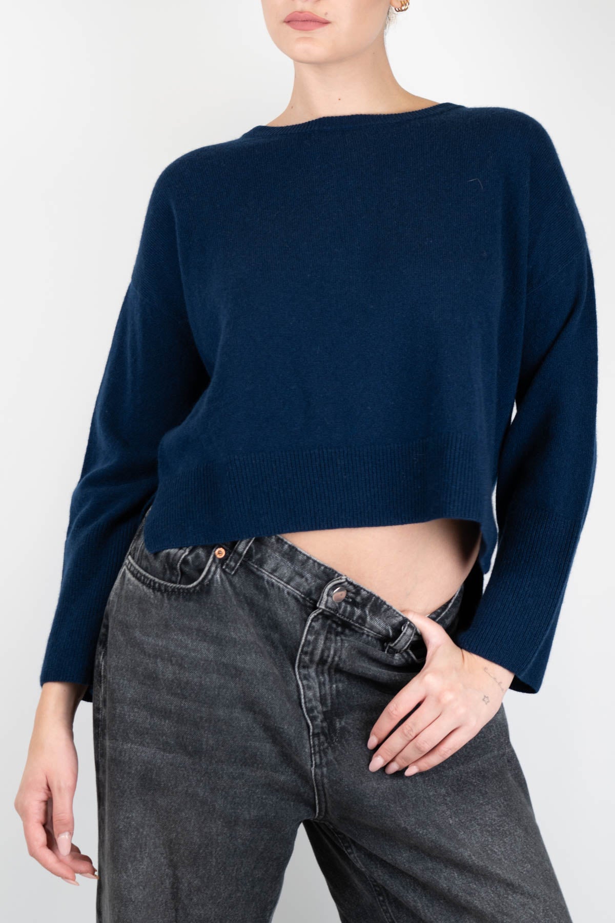 Tensione in - Maglia girocollo crop in 100% puro cashmere