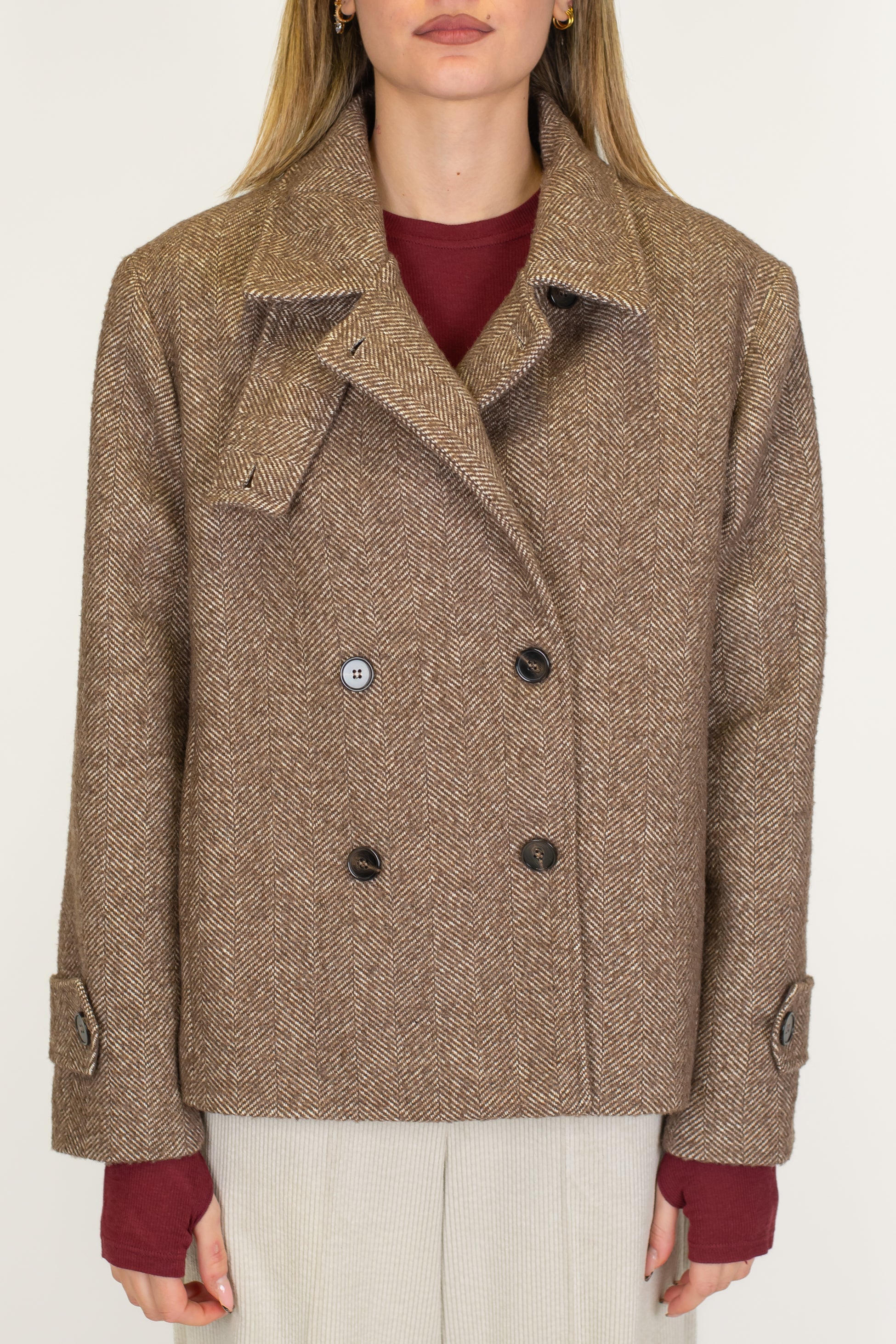 Tensione in - Cappotto corto doppiopetto fantasia spigata in misto lana