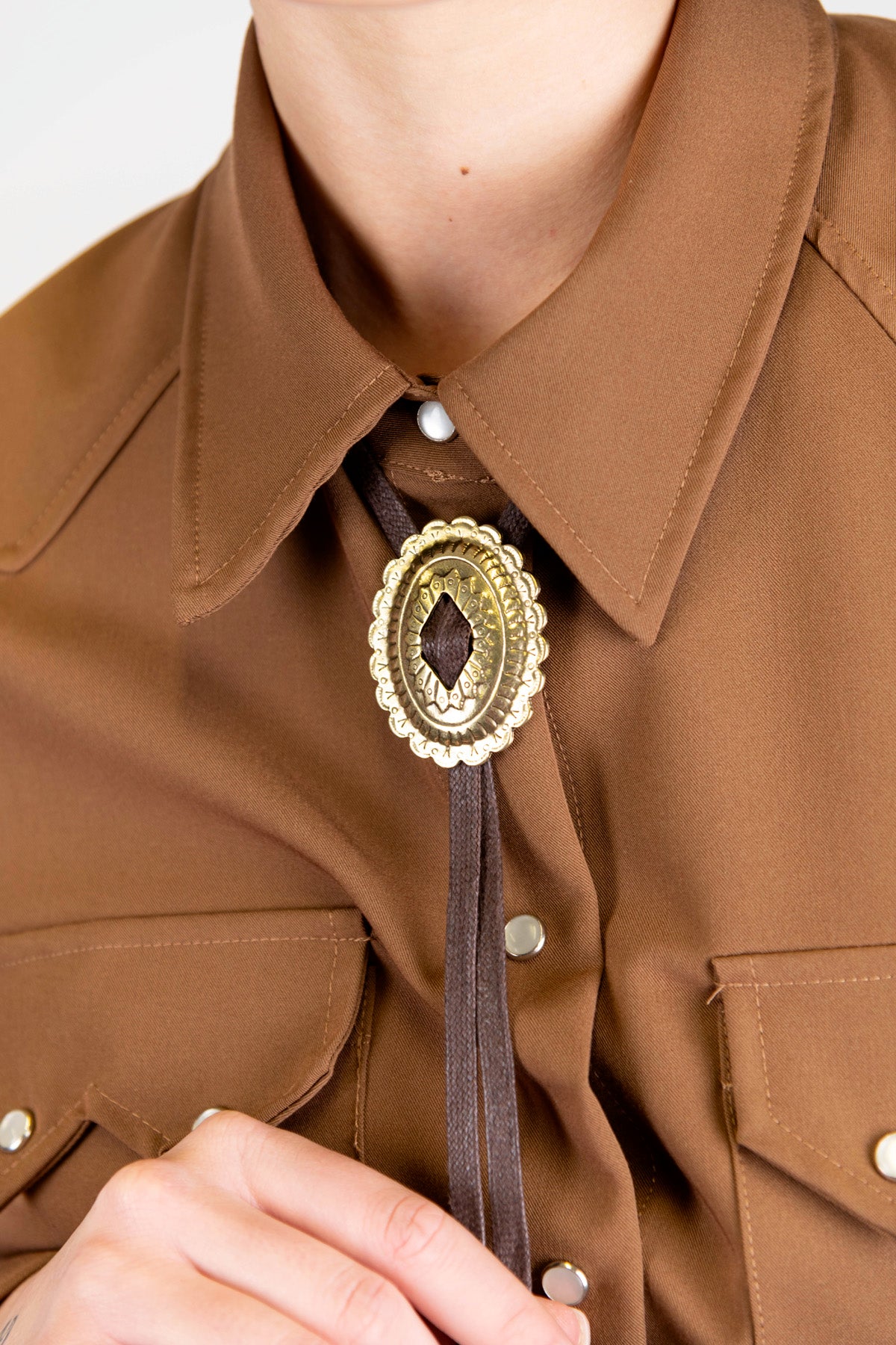 Haveone - Camicia cowboy con taschini laterali e laccio al collo con dettaglio oro