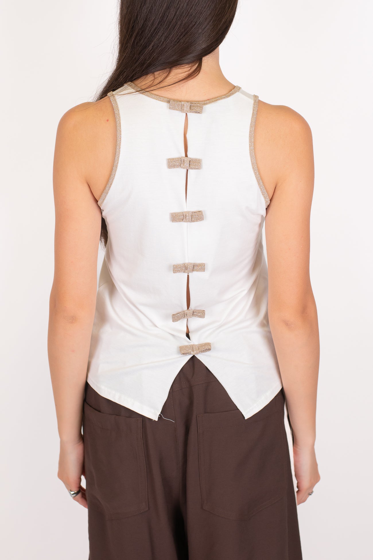 Maryley - Canotta in viscosa con profili lurex e fiocchetti sul retro