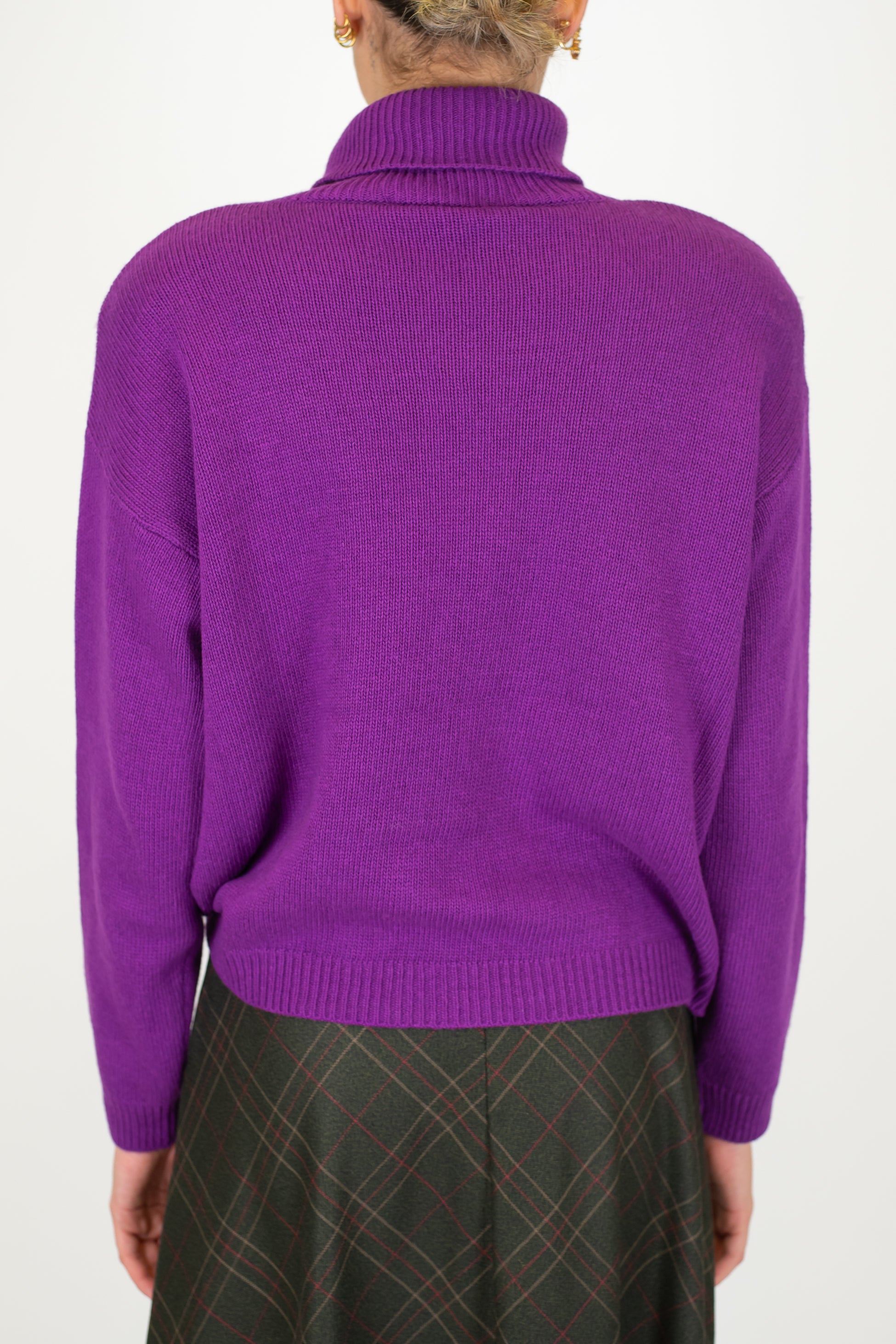 Motel - Dolcevita in misto lana con spalline e spilla gioiello