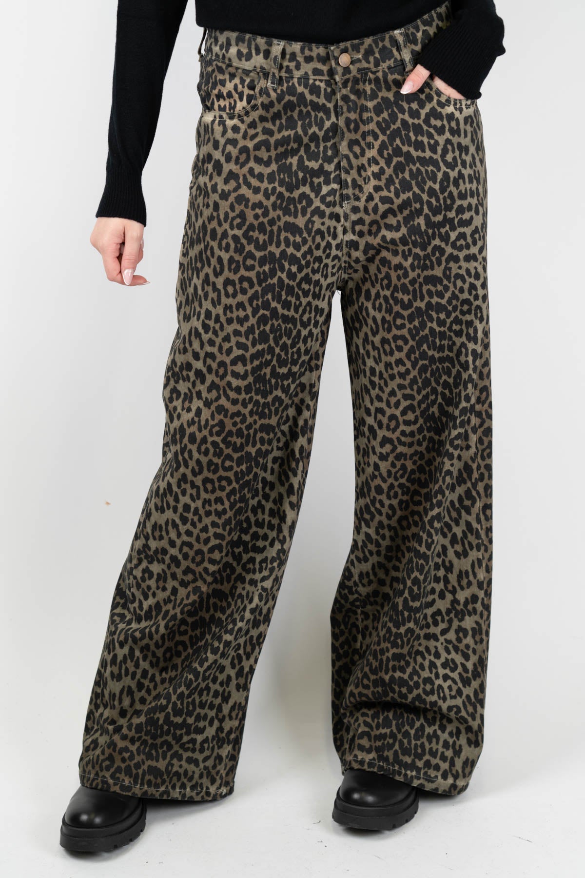 Tensione in - Pantalone palazzo fantasia animalier lavaggio verde