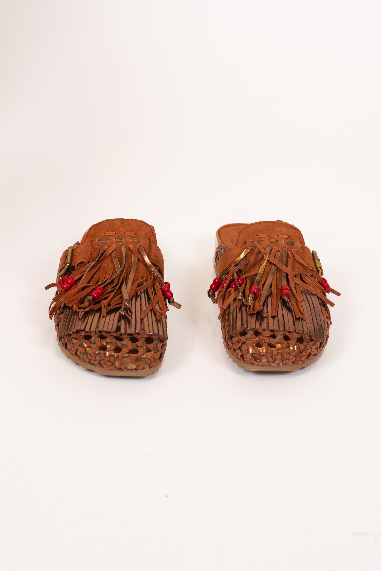 Ovyé - Mules in suede con frange a contrasto e perline