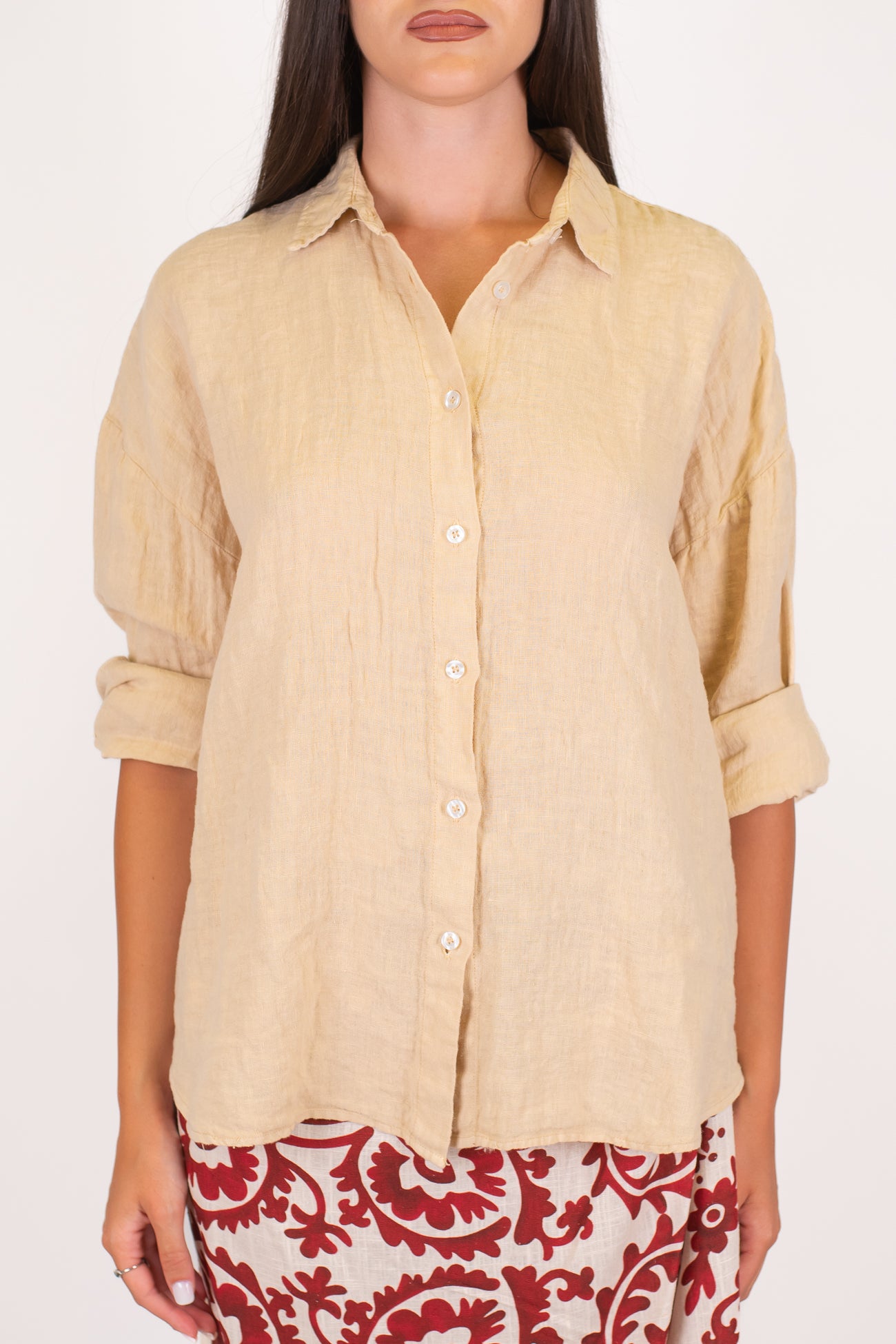 Tensione in - Camicia tinta unita in puro lino