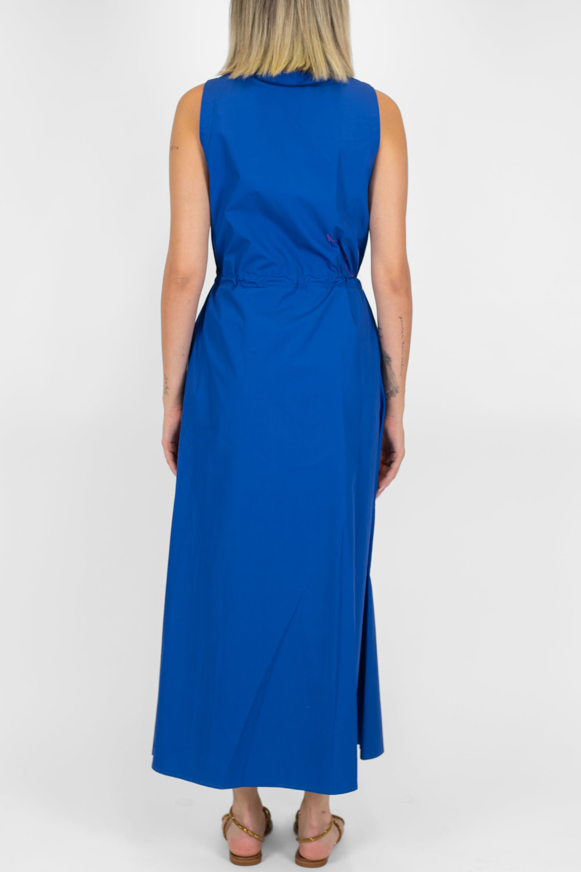 Tensione in - Abito giromaniche con coulisse in vita