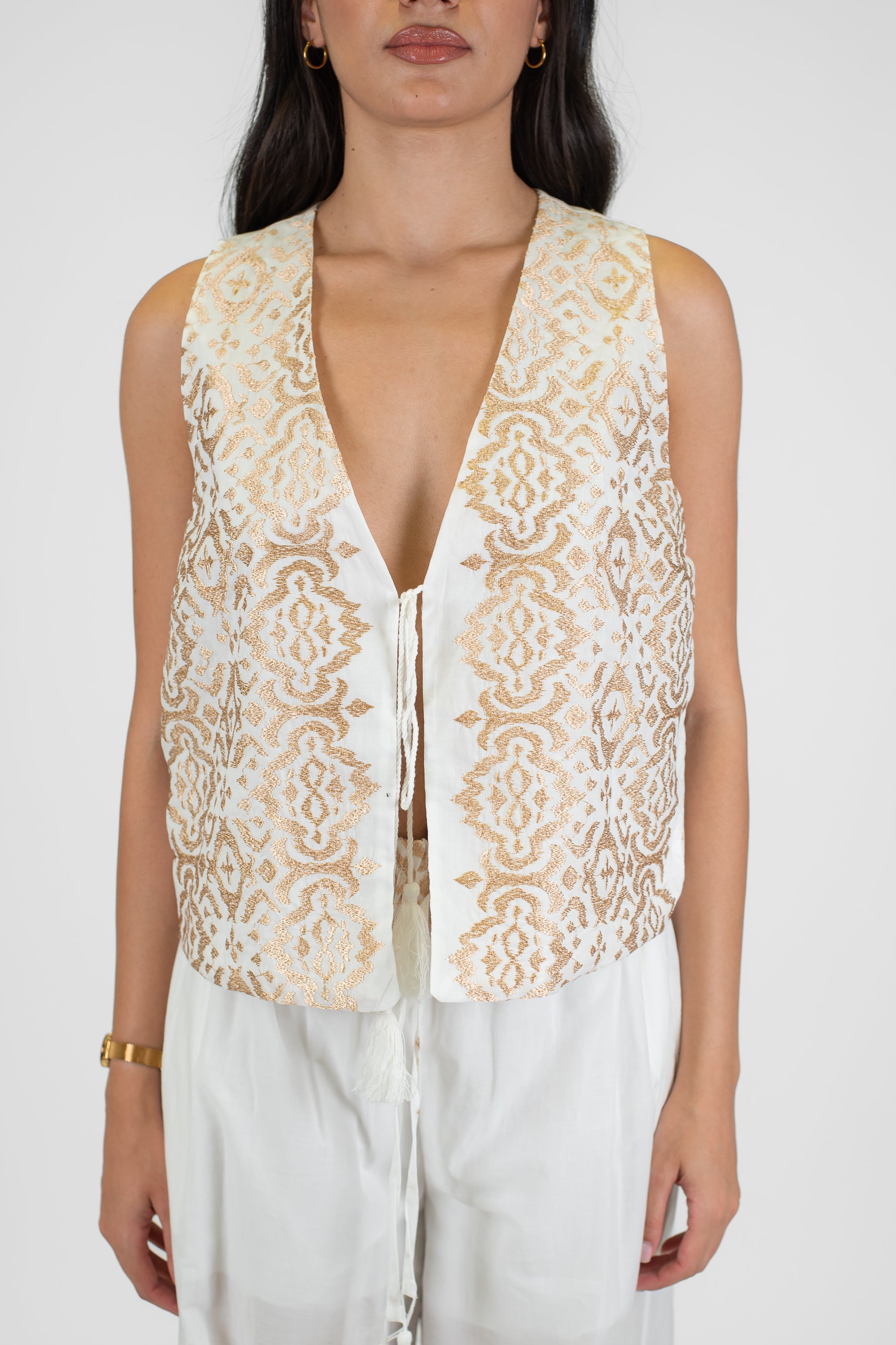 Motel - Coordinato gilet e pantalone palazzo con ricami a contrasto e coulisse