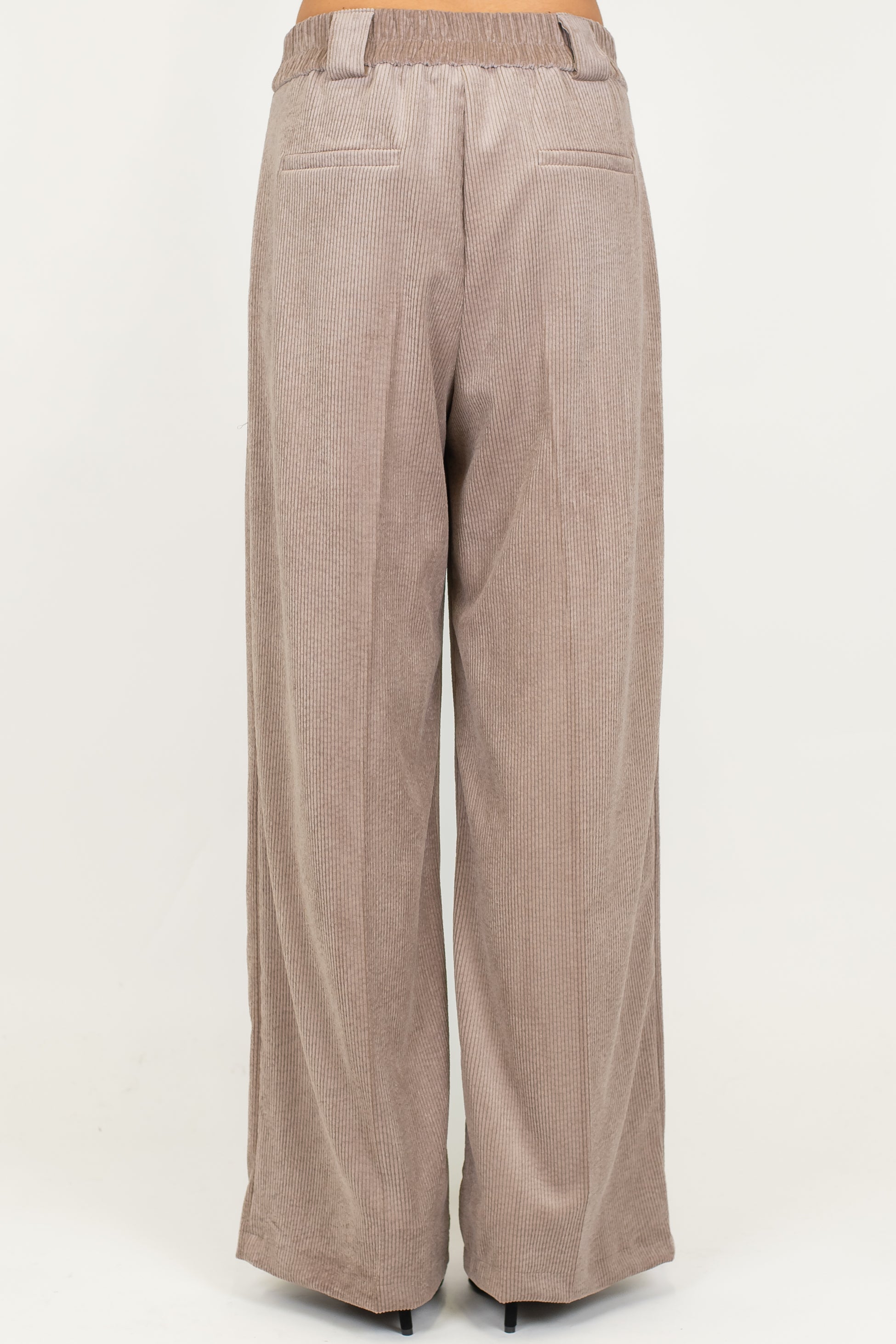 Tensione in - Pantalone palazzo velluto a coste con elastico sul retro