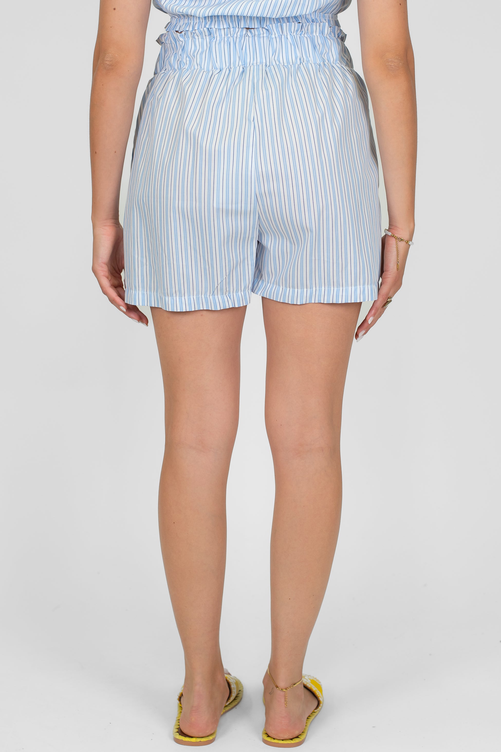 Motel - Coordinato tre pezzi fantasia a righe in cotone composto da camicia, top e shorts