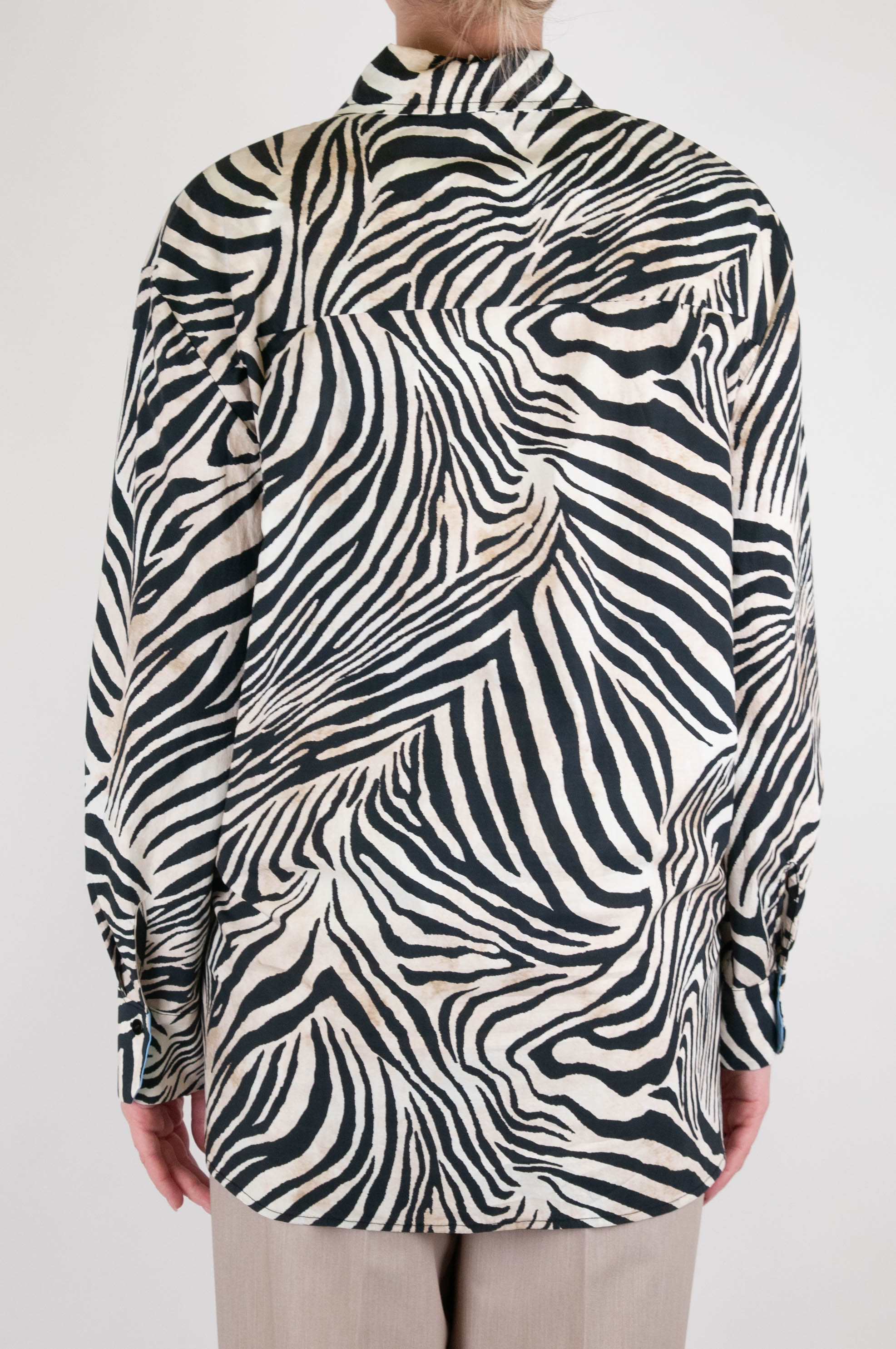 Tensione in - Camicia fantasia animalier zebrata