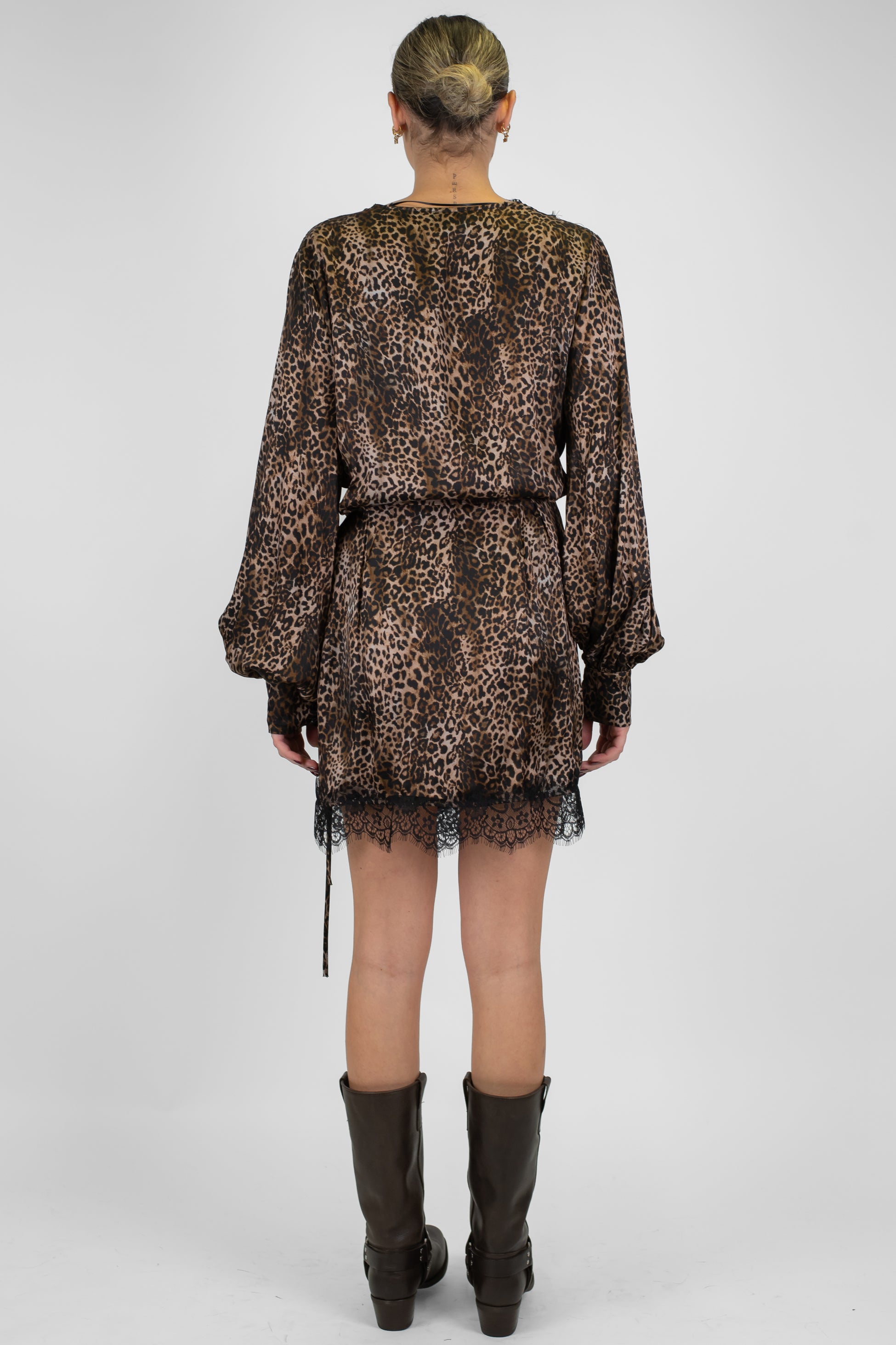 Maryley - Abito corto a portafoglio fantasia animalier in viscosa con profilo in pizzo