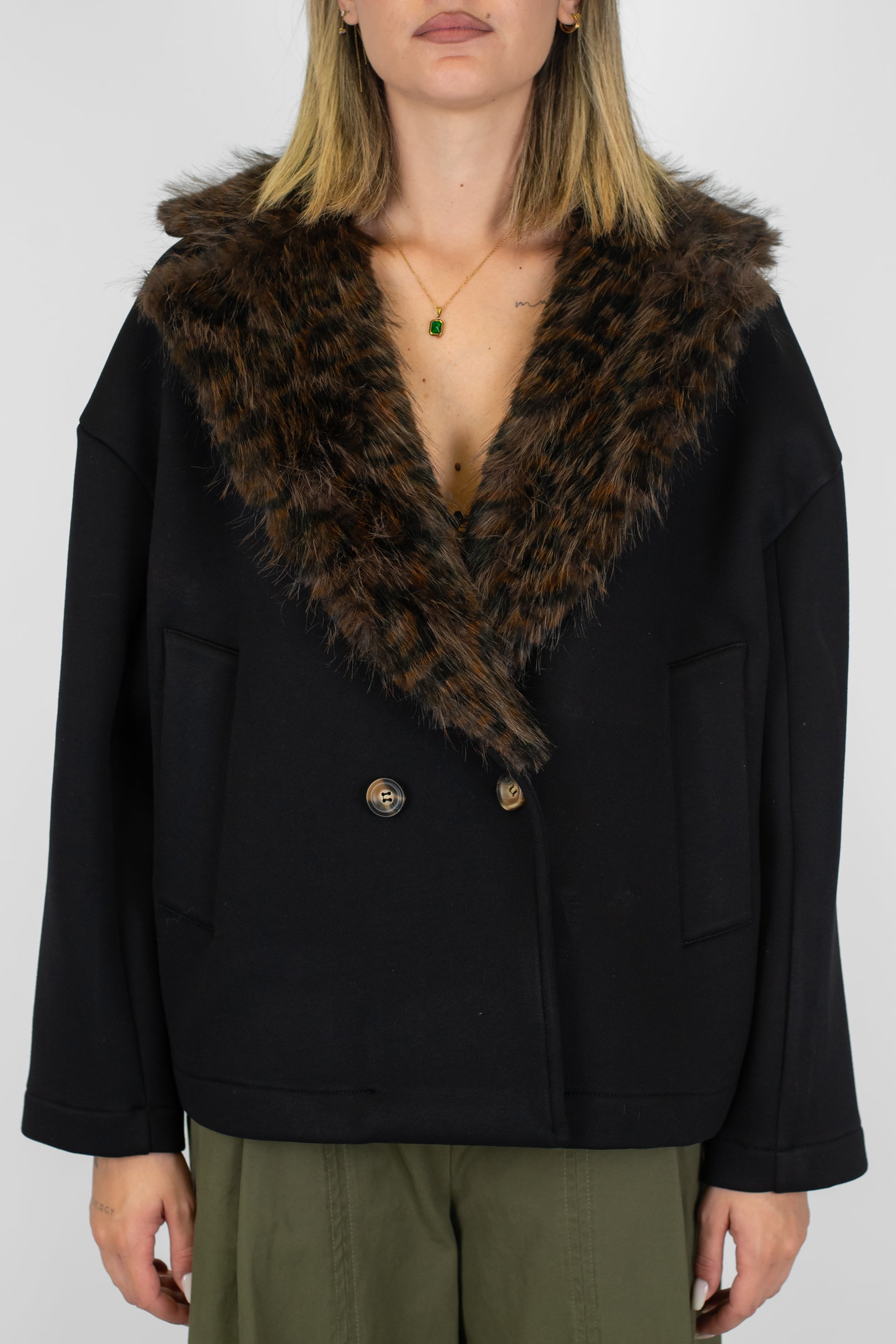 Tensione in - Cappetta doppiopetto in neoprene con collo in ecopelliccia