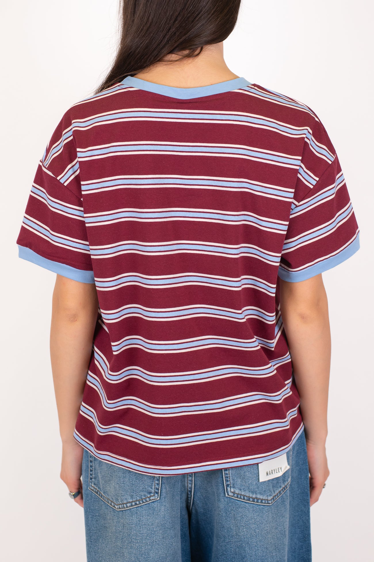 Tensione in - T-shirt fantasia a righe a contrasto