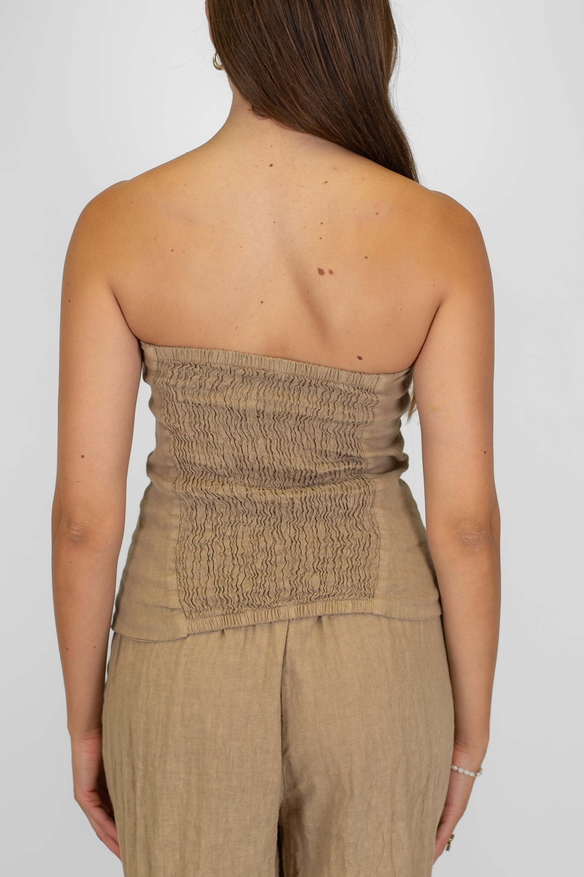 Tensione in - Top a fascia in puro lino