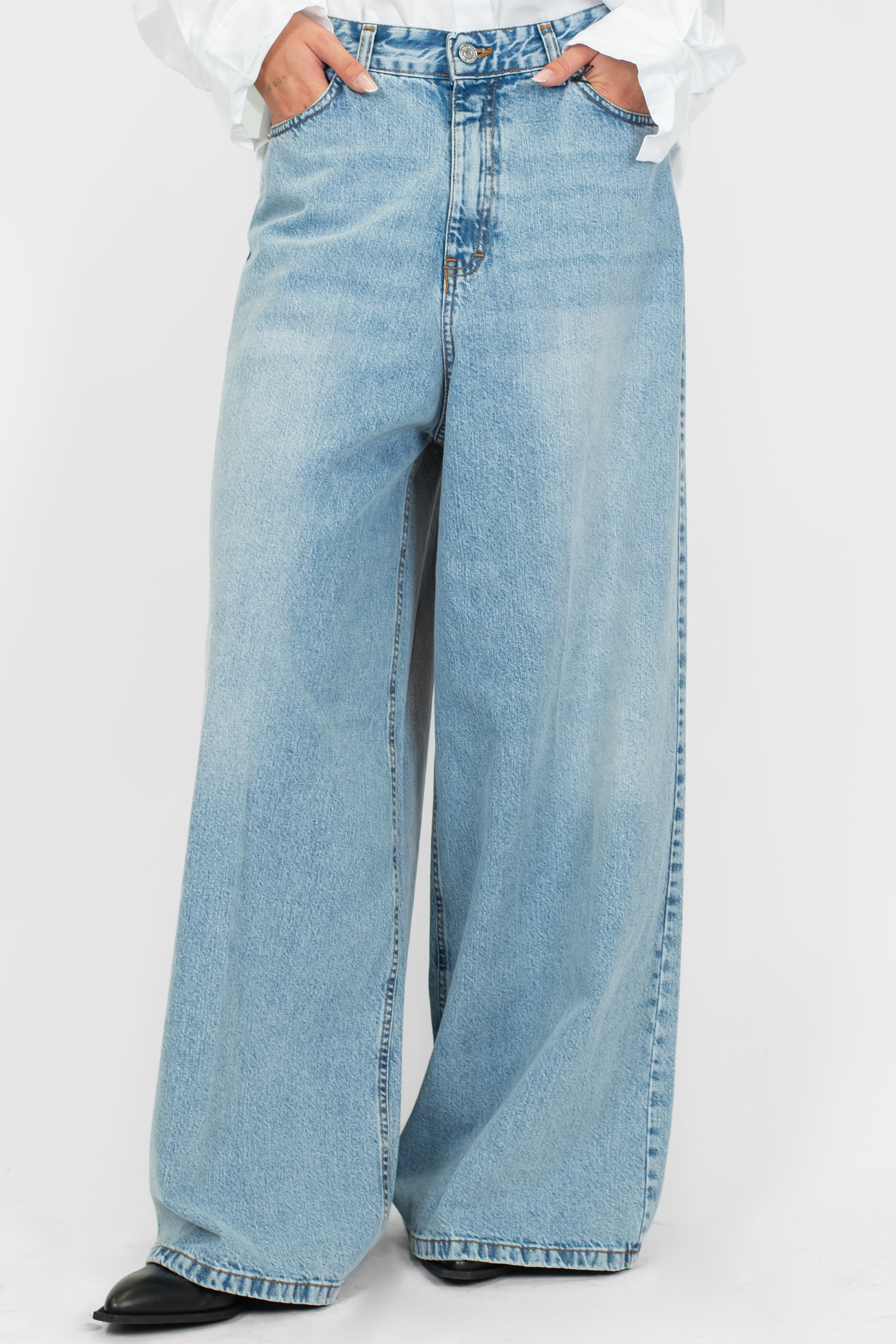 Tensione in - Jeans palazzo lavaggio chiaro