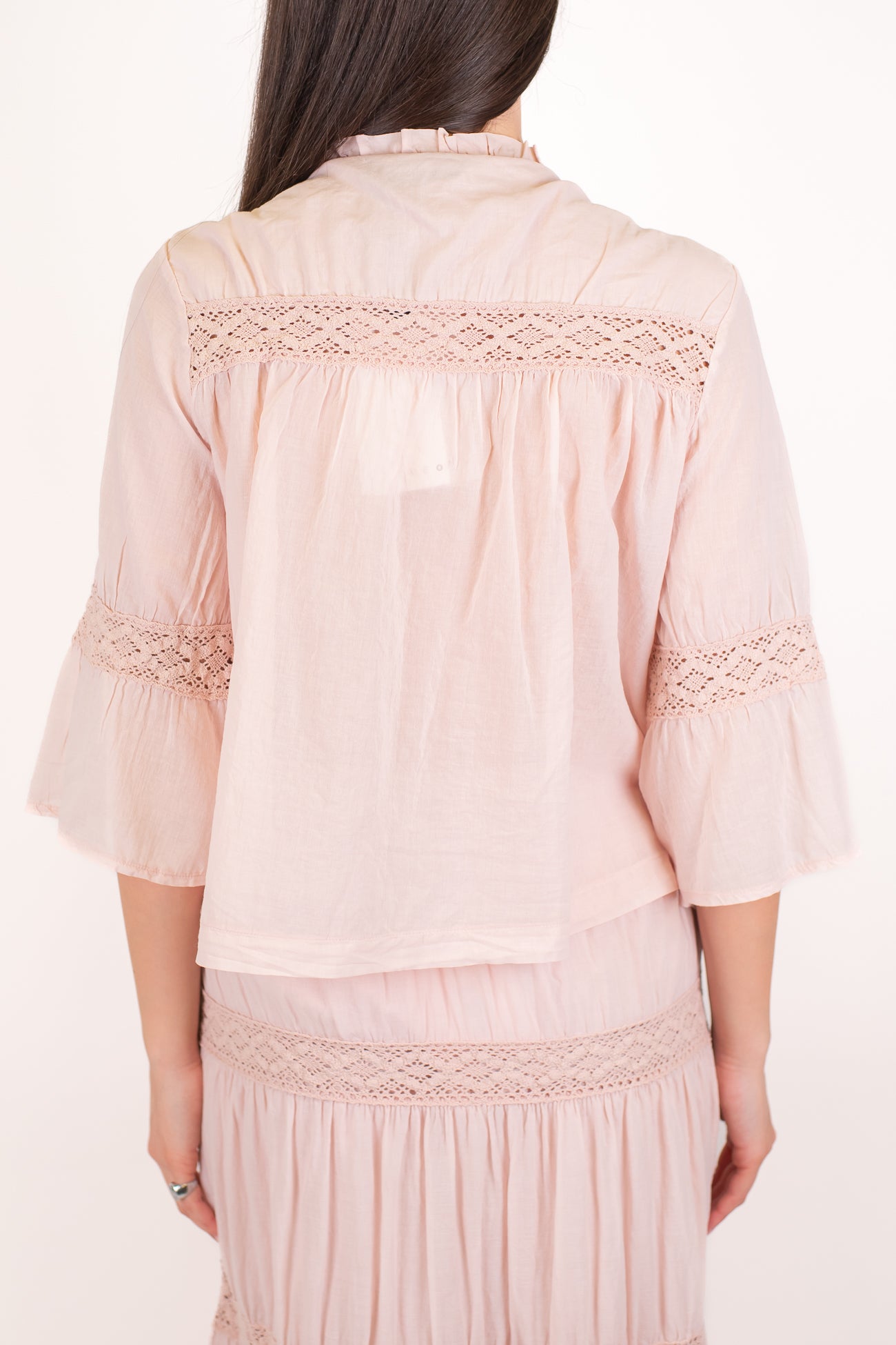 Haveone - Camicia in mussola di cotone con ricami in pizzo sangallo e manica tre quarti