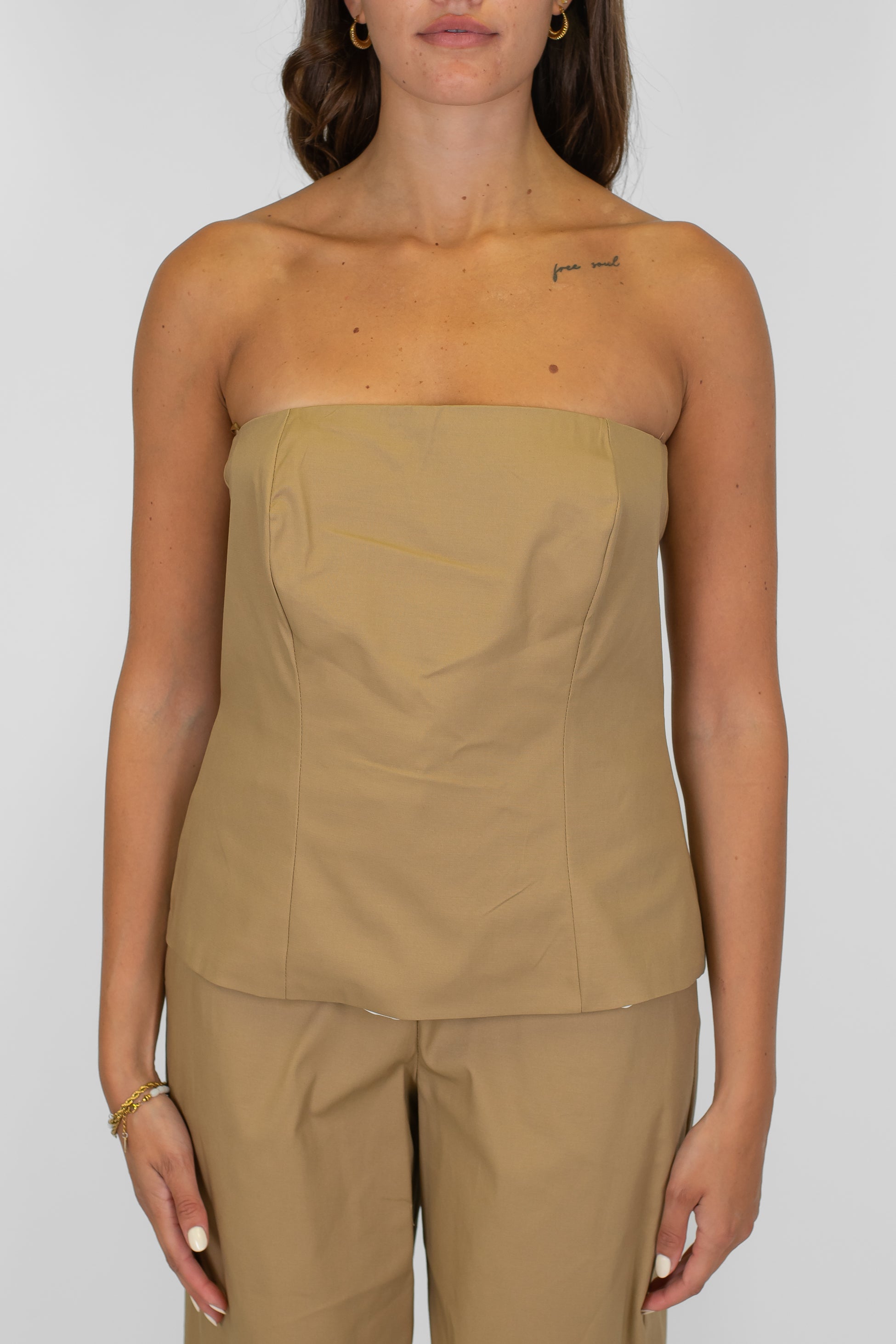 Tensione in - Coordinato in cotone tela paracadute con top a fascia e pantalone palazzo con elastico sul retro