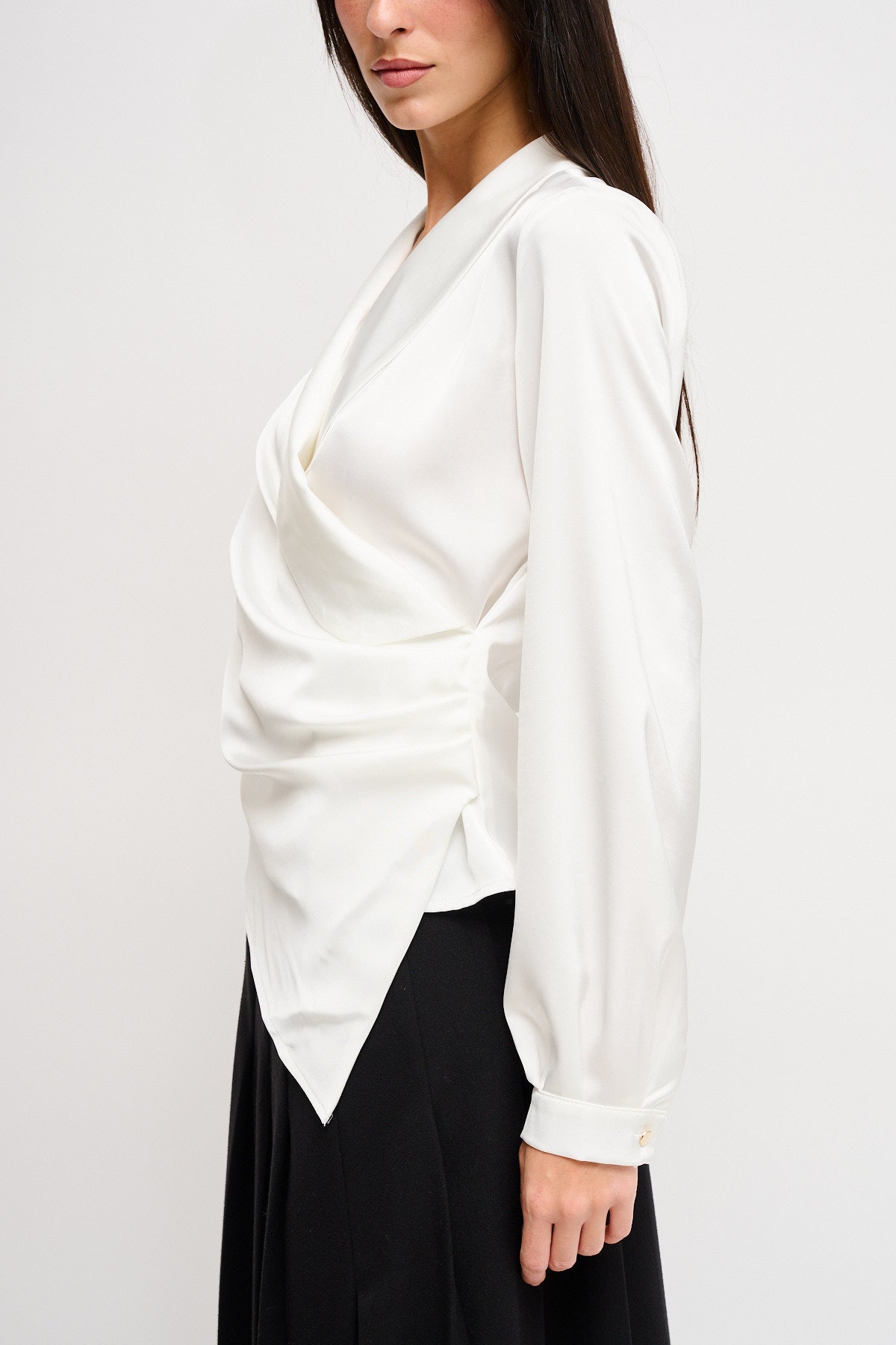 Maryley - Blusa con drappeggio e fondo asimmetrico