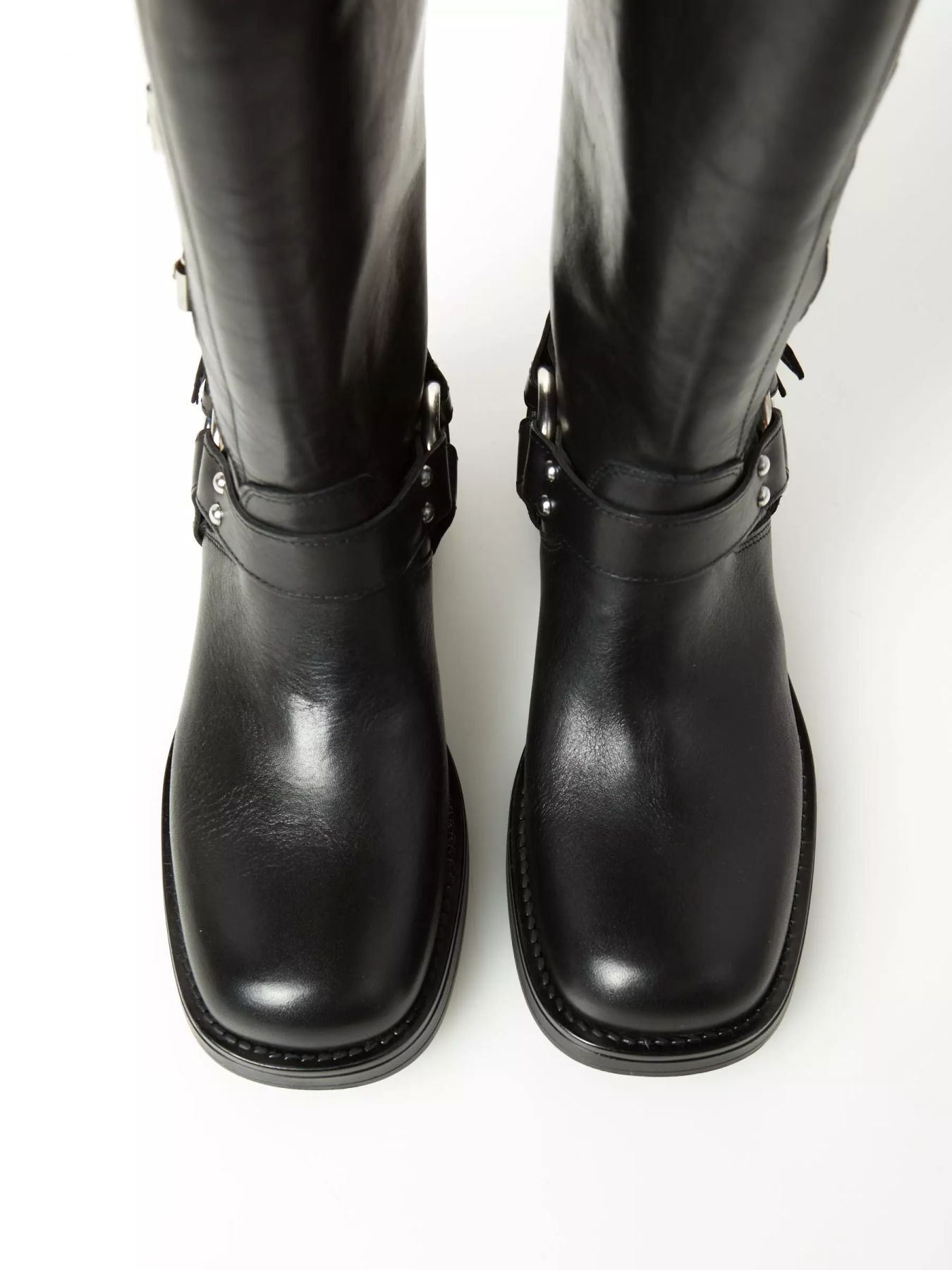 Ovyé - Biker in pelle con cinturini laterali