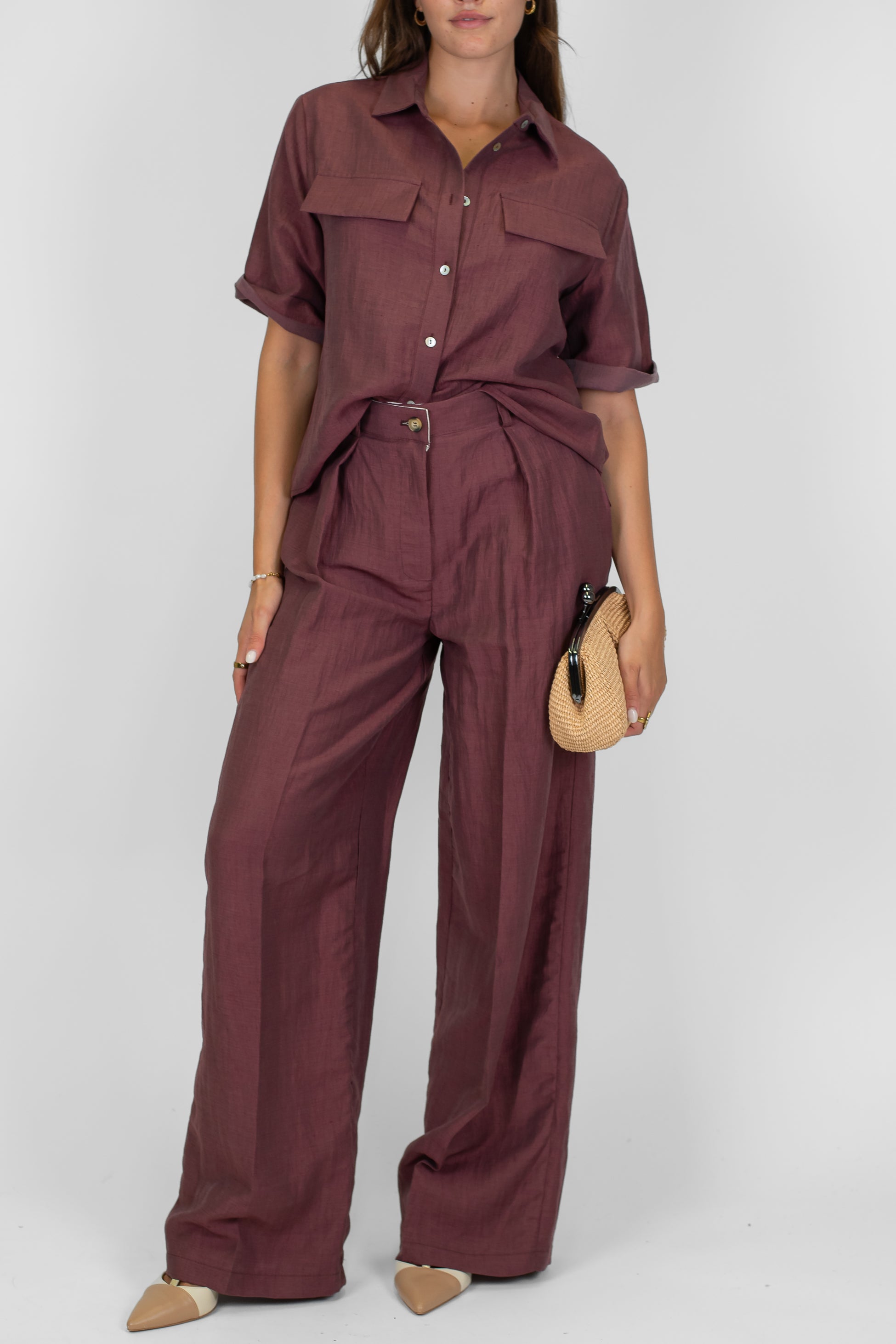 Tensione in - Camicia mezzamanica in lino con tasconi avanti