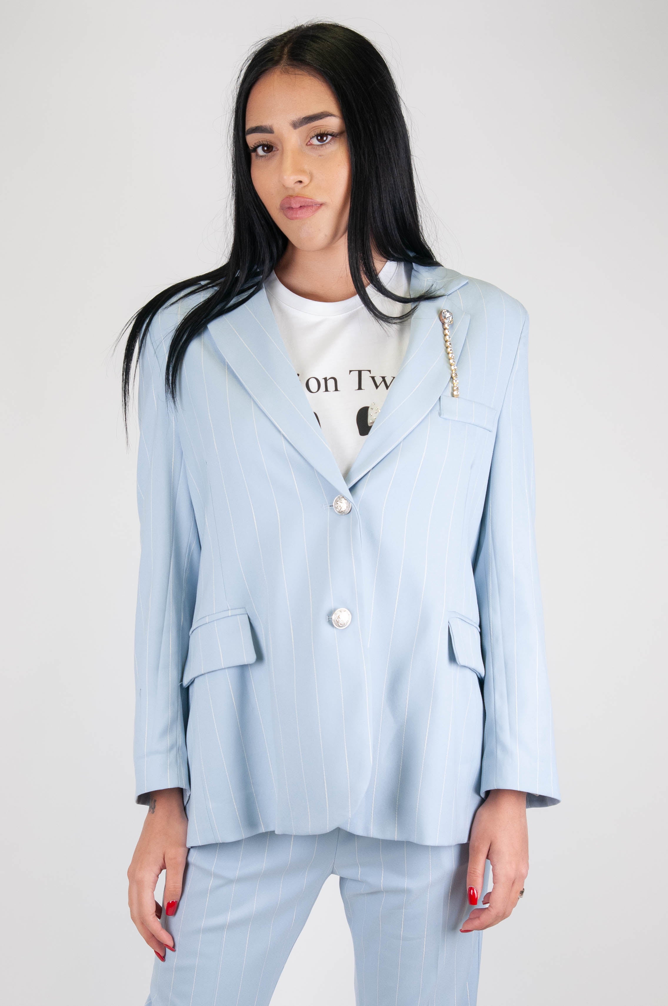 Motel - Single-breasted pinstripe jacket with jewel brooch