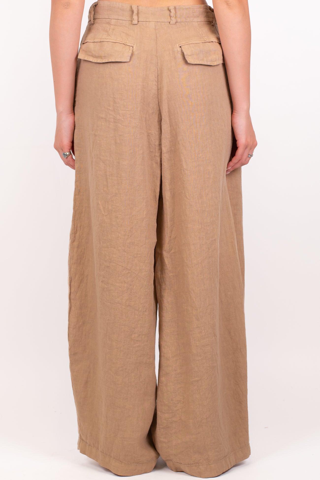 Tensione in - Pantalone barrel in puro lino con pinces