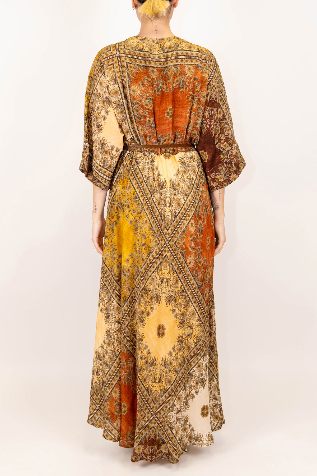 Motel - Abito lungo fantasia astratta in viscosa con scollo a V e manica tre quarti