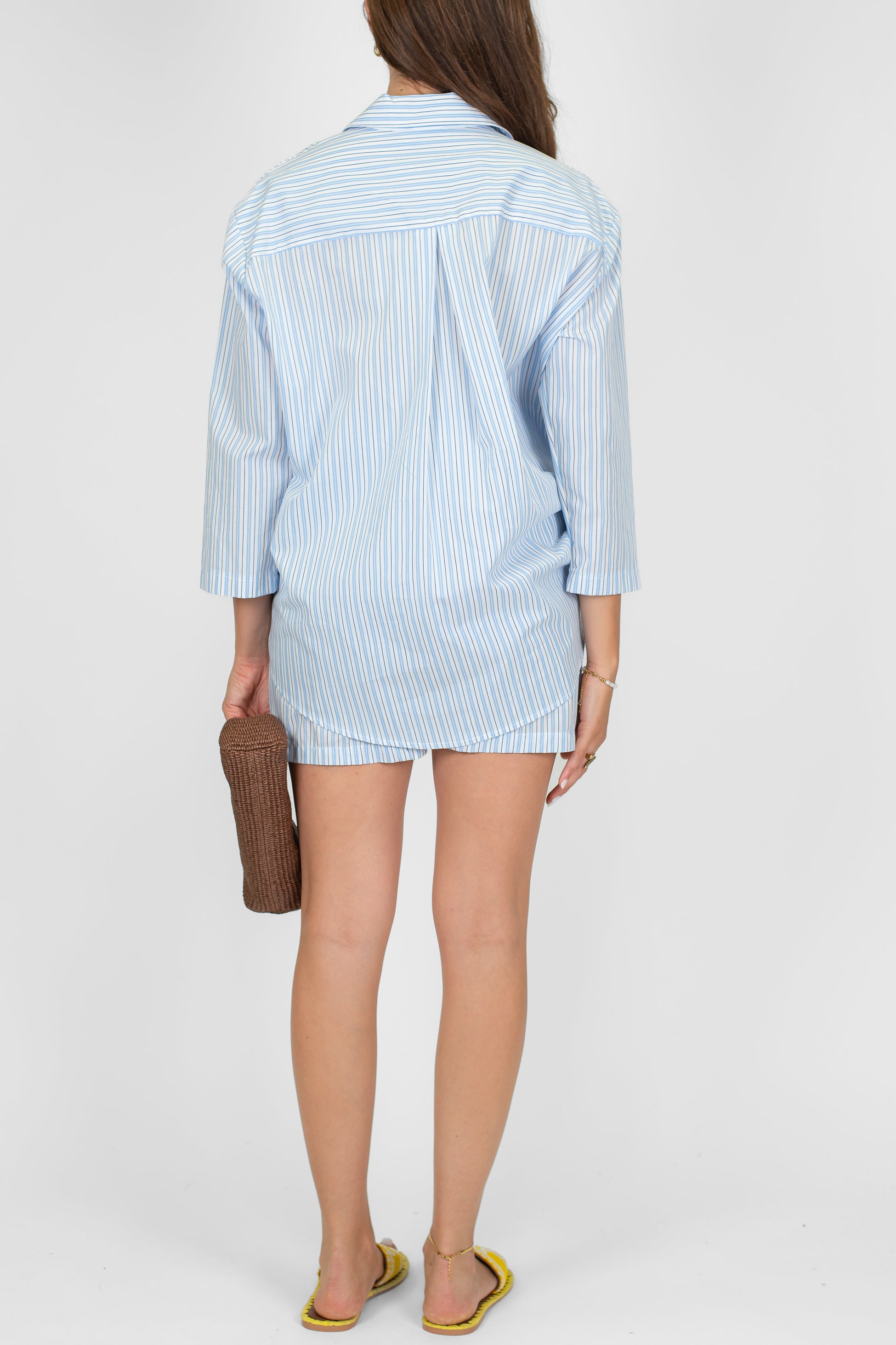 Motel - Coordinato tre pezzi fantasia a righe in cotone composto da camicia, top e shorts