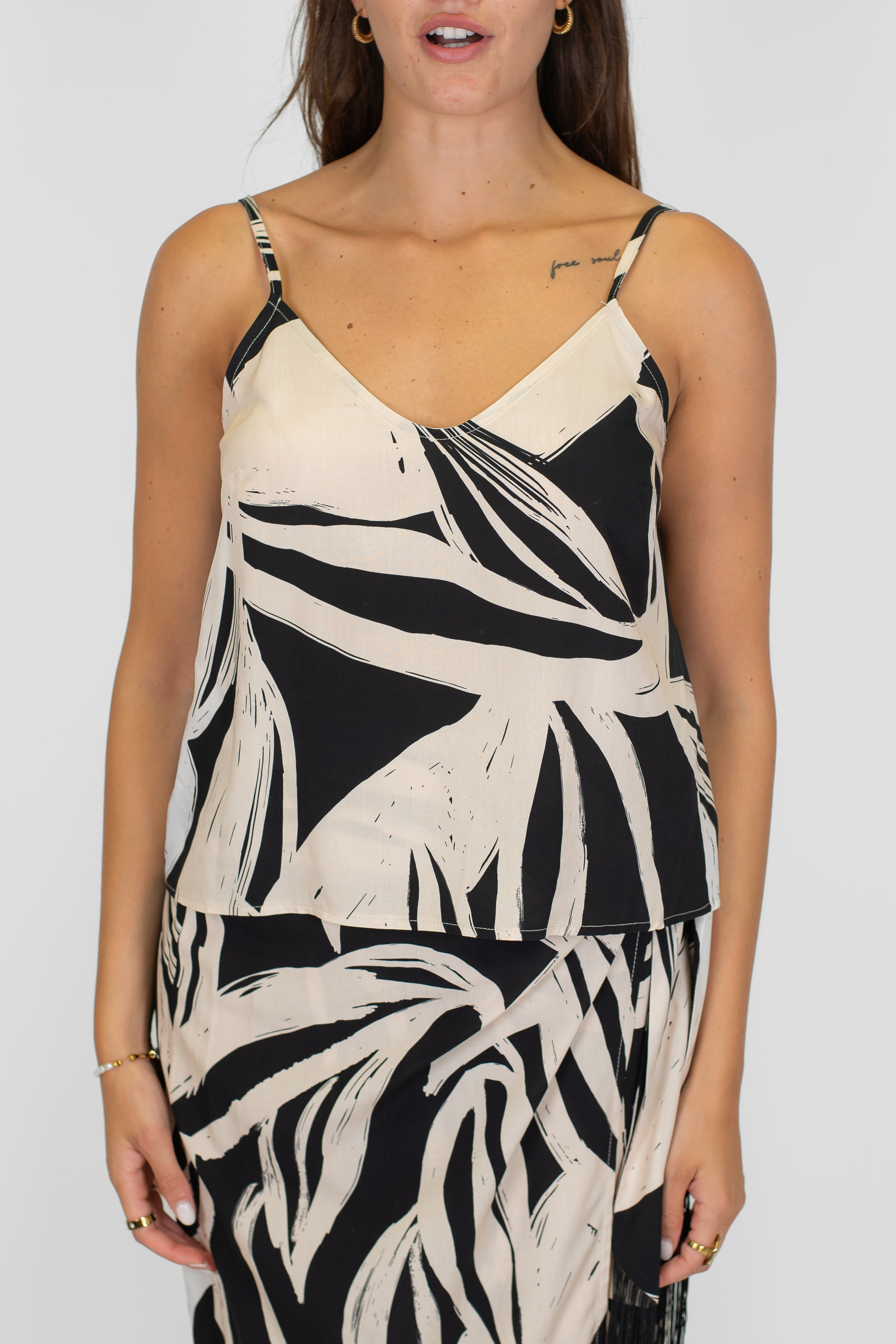 Tensione in - Top con bretelline fantasia astratta in viscosa