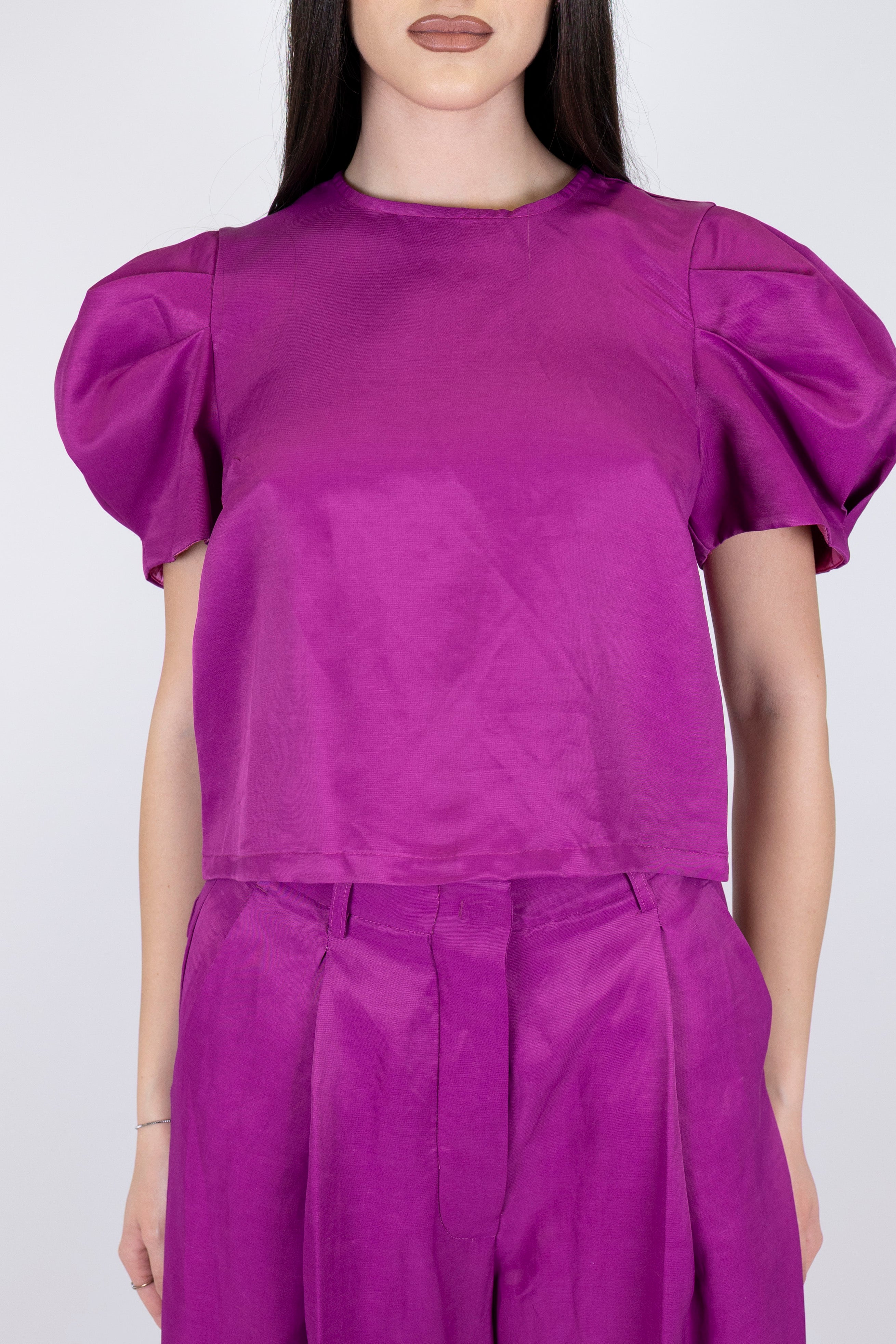 Tensione in - T-shirt in misto viscosa e lino con manica a pallloncino