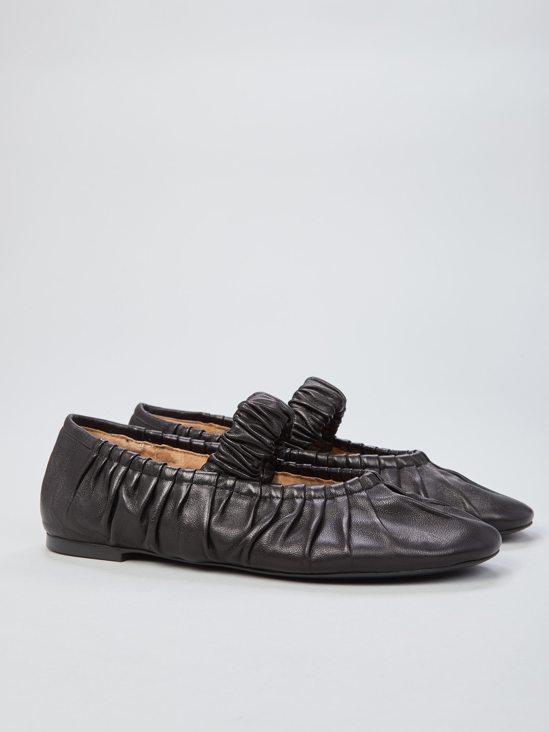 Ovyé - Ballerina in pelle arricciata con elastico sul collo piede