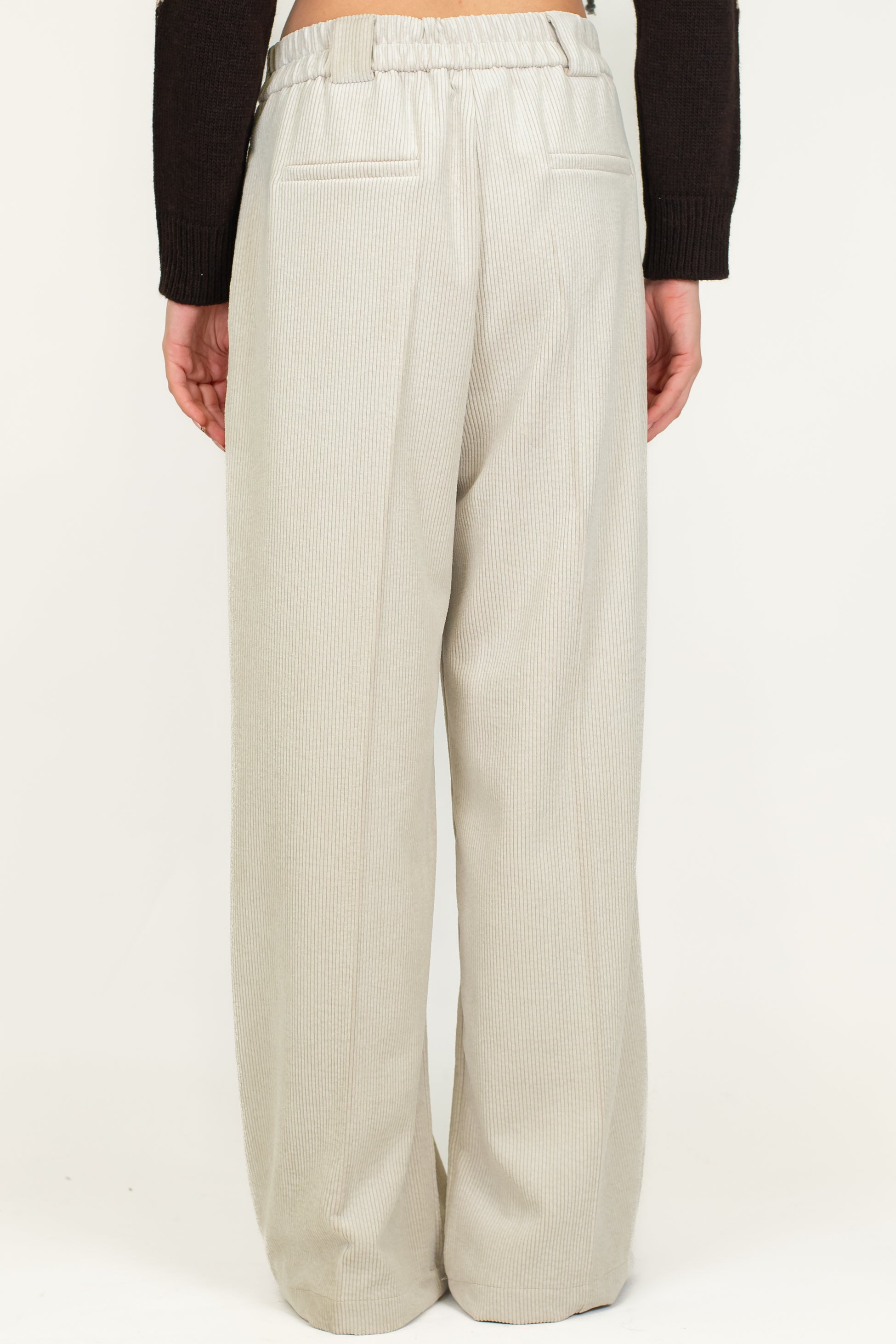 Tensione in - Pantalone palazzo velluto a coste con elastico sul retro