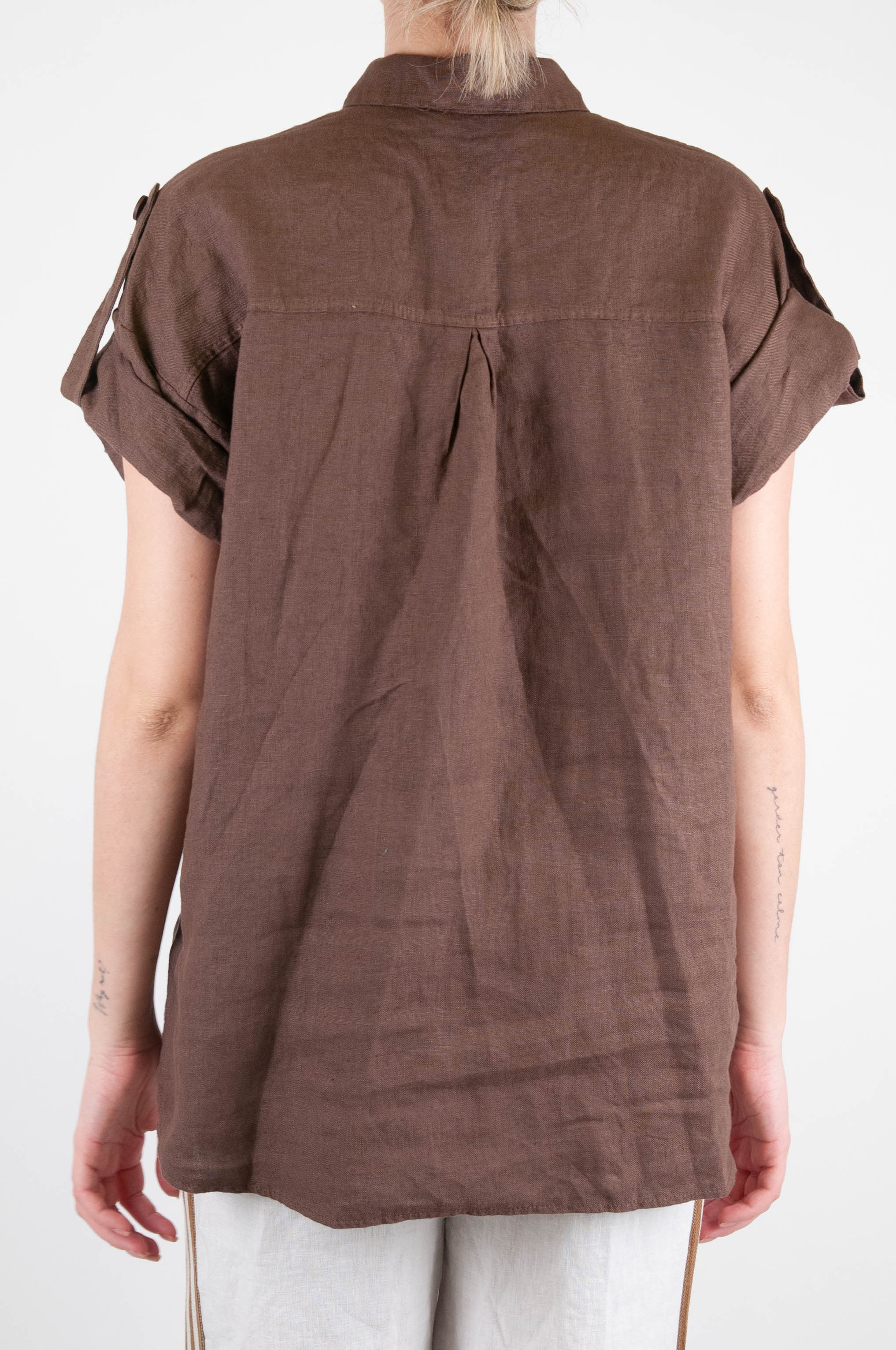 Motel - 100% linen half-sleeved shirt with chest pockets