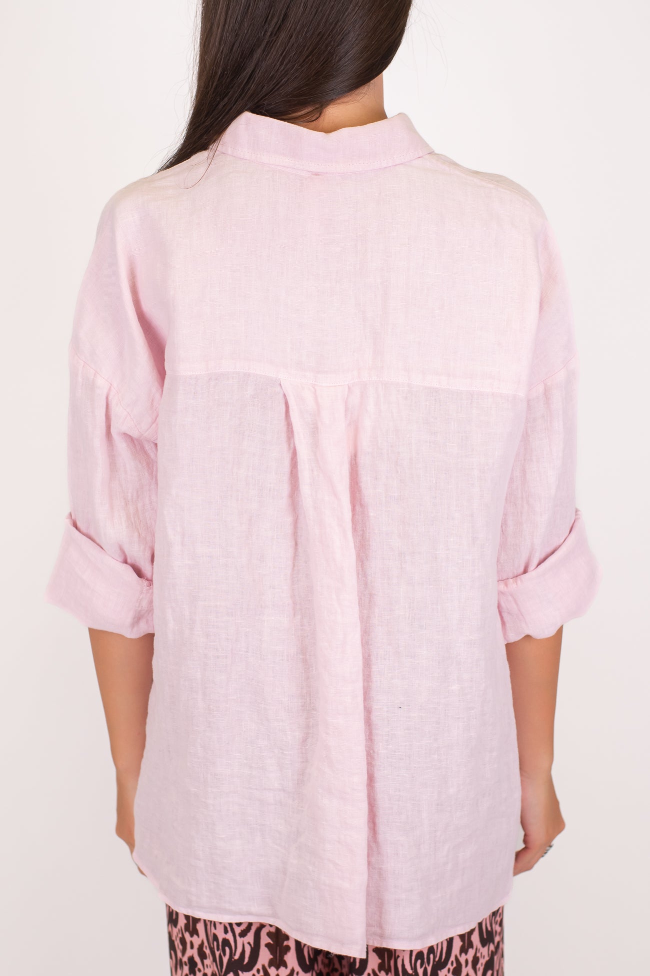 Tensione in - Camicia tinta unita in puro lino