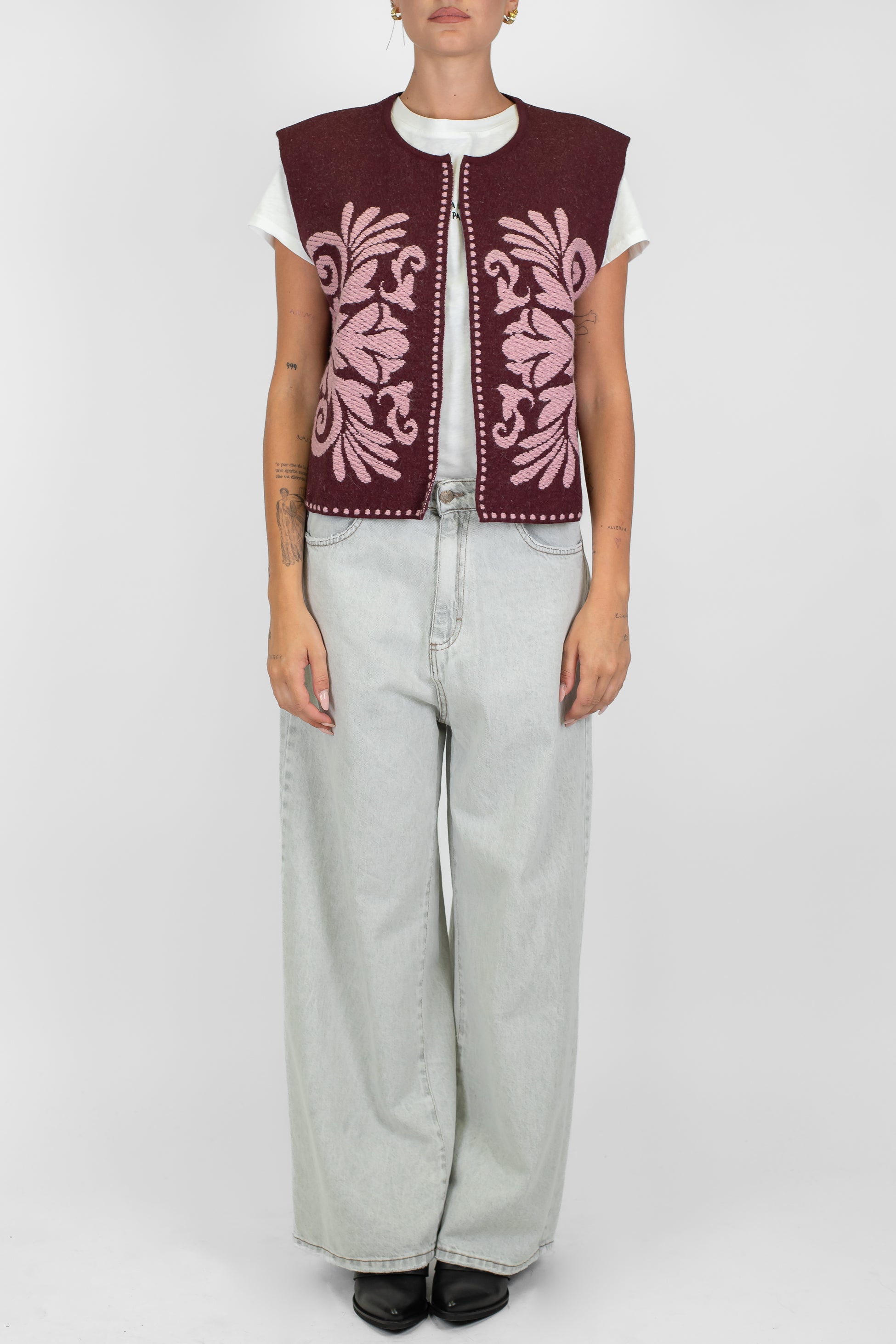 Tensione in - Jeans palazzo lavaggio chiaro modello Giusi con tasconi posteriori